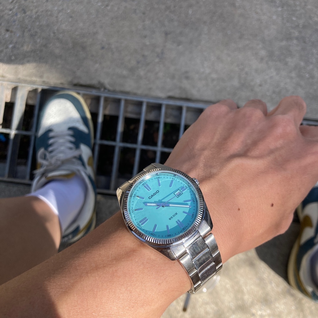 Casio MTP-1302D-2A2, Nike x Kasina Dunk Low 80's Bus 착용 스타일