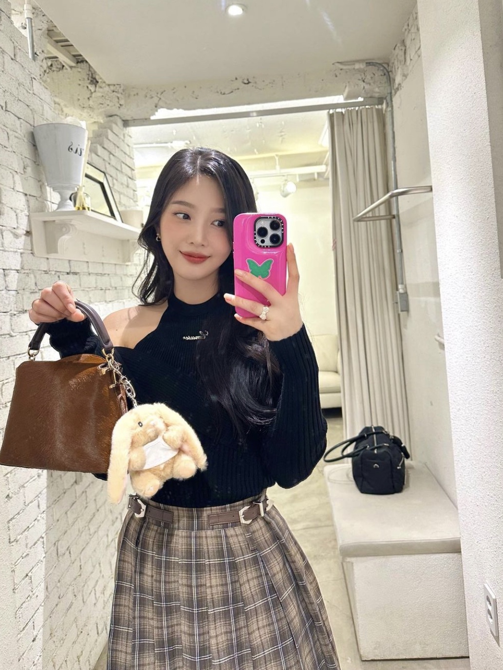 Glowny I'm Lony Keyring 착용 스타일