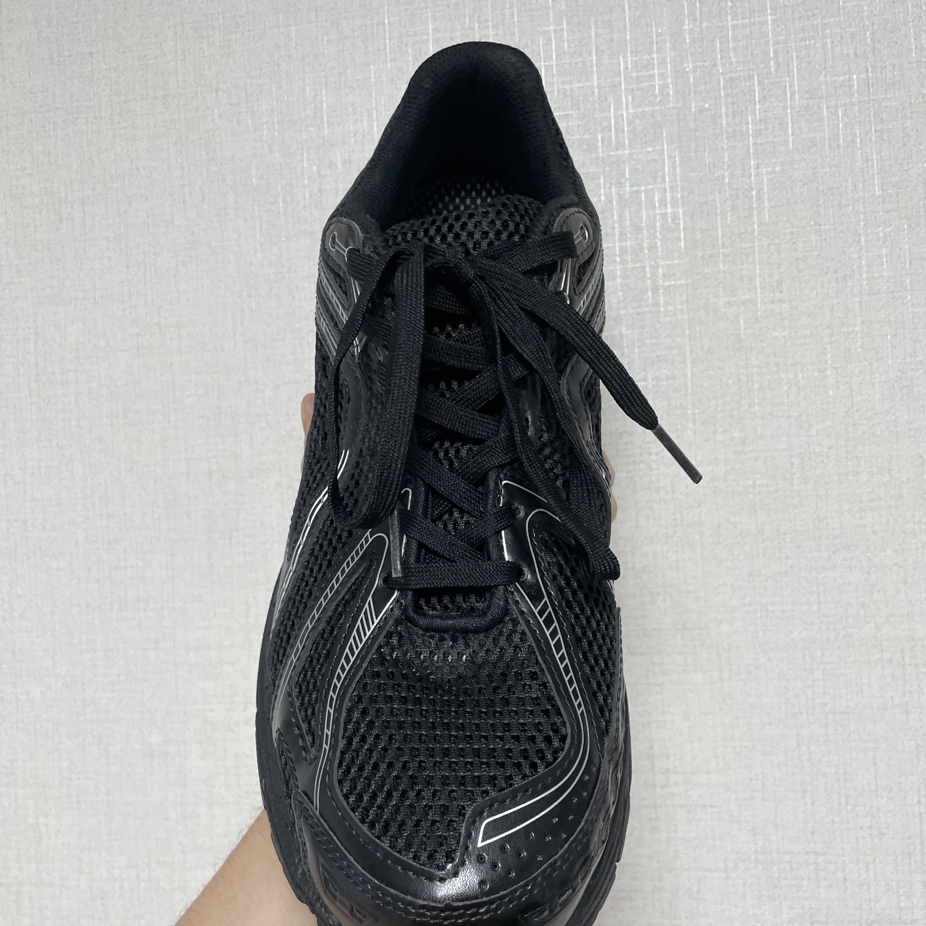 Maison Mihara Yasuhiro Blakey OG Sole Canvas Low-top Sneakers Black White, New Balance 1906R Eclipse 착용 스타일 - 5