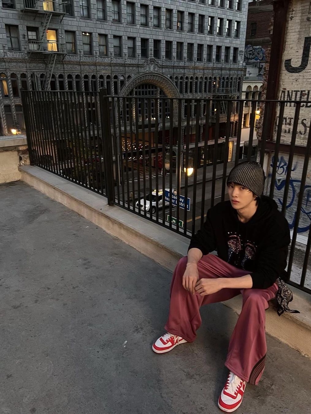 Nike x Comme des Garcons Homme Plus Terminator High Red, Nike Air Force 1 '07 Low White 착용 스타일 - 2