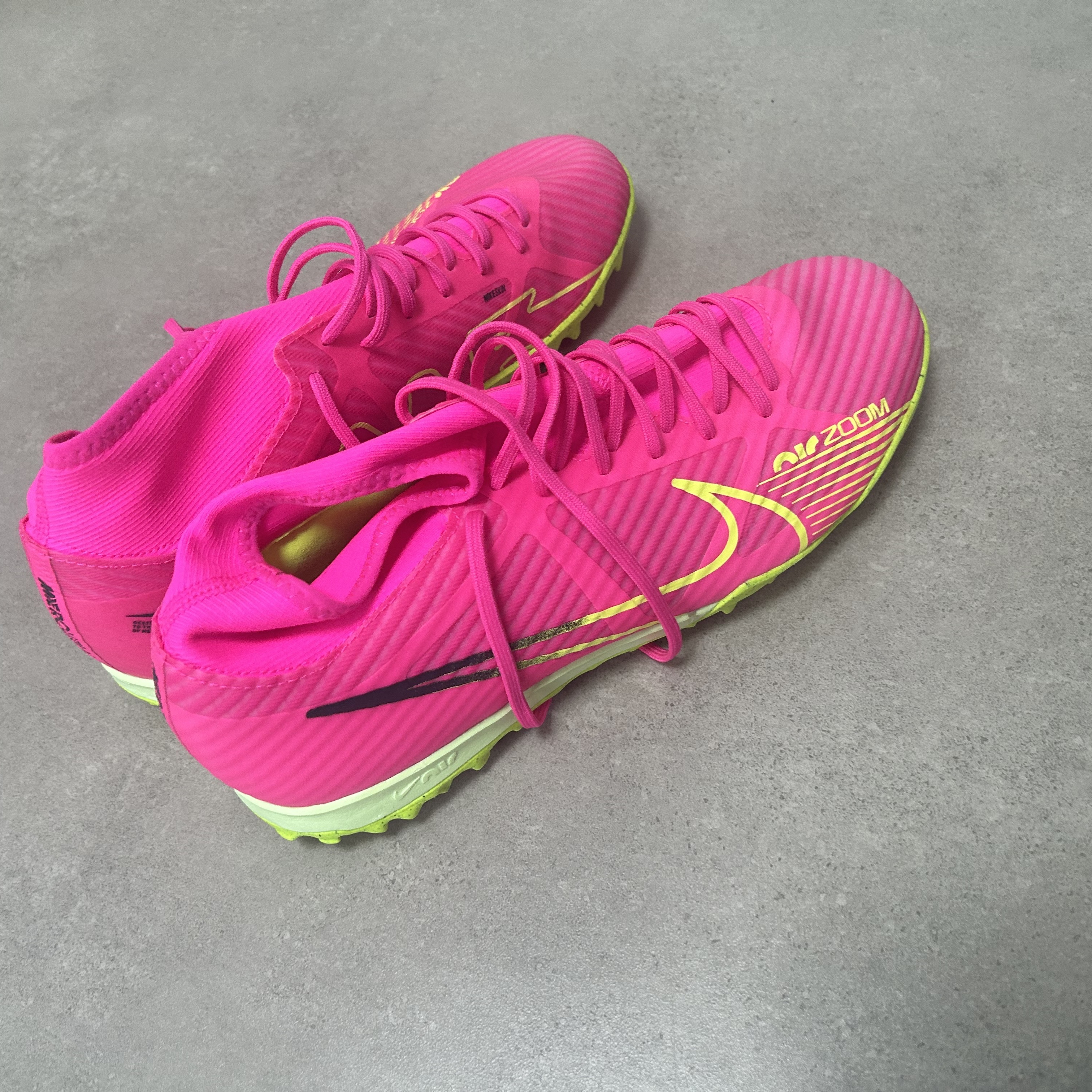 Nike Zoom Mercurial Superfly 9 Academy TF Pink Blast 착용 스타일 - 1