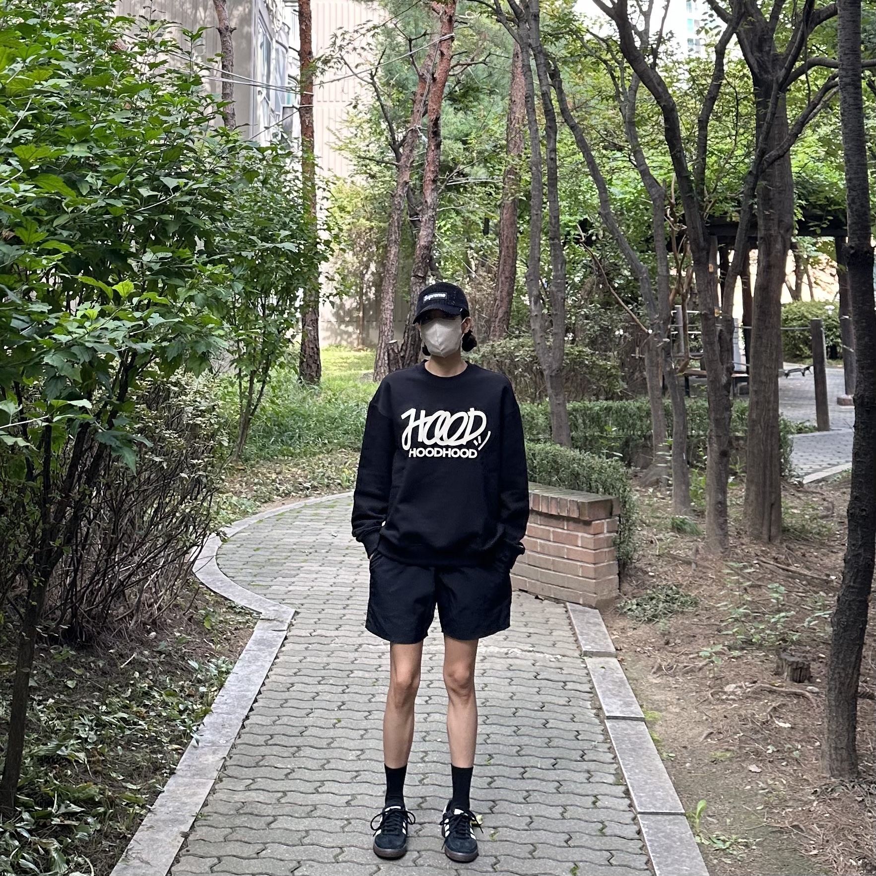 Supreme 2-Tone Corduroy Camp Cap Black - 23SS, Adidas Spezial Handball Core Black 착용 스타일 - 3