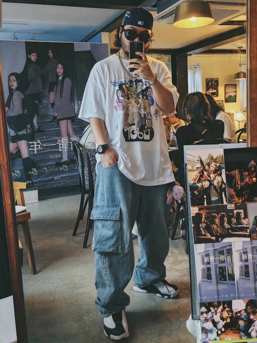True Religion Bullet Pocket Denim Pants Light Indigo 착용 스타일