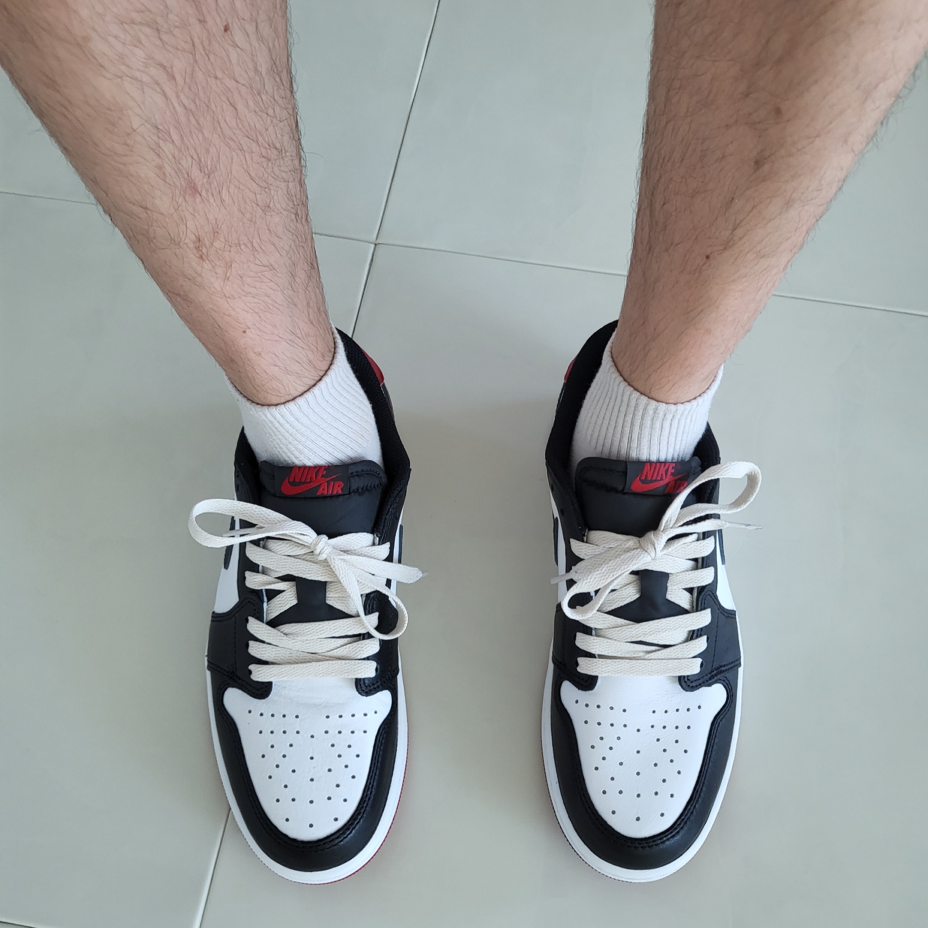 Jordan 1 Retro Low OG Black Toe 착용 스타일 - 1