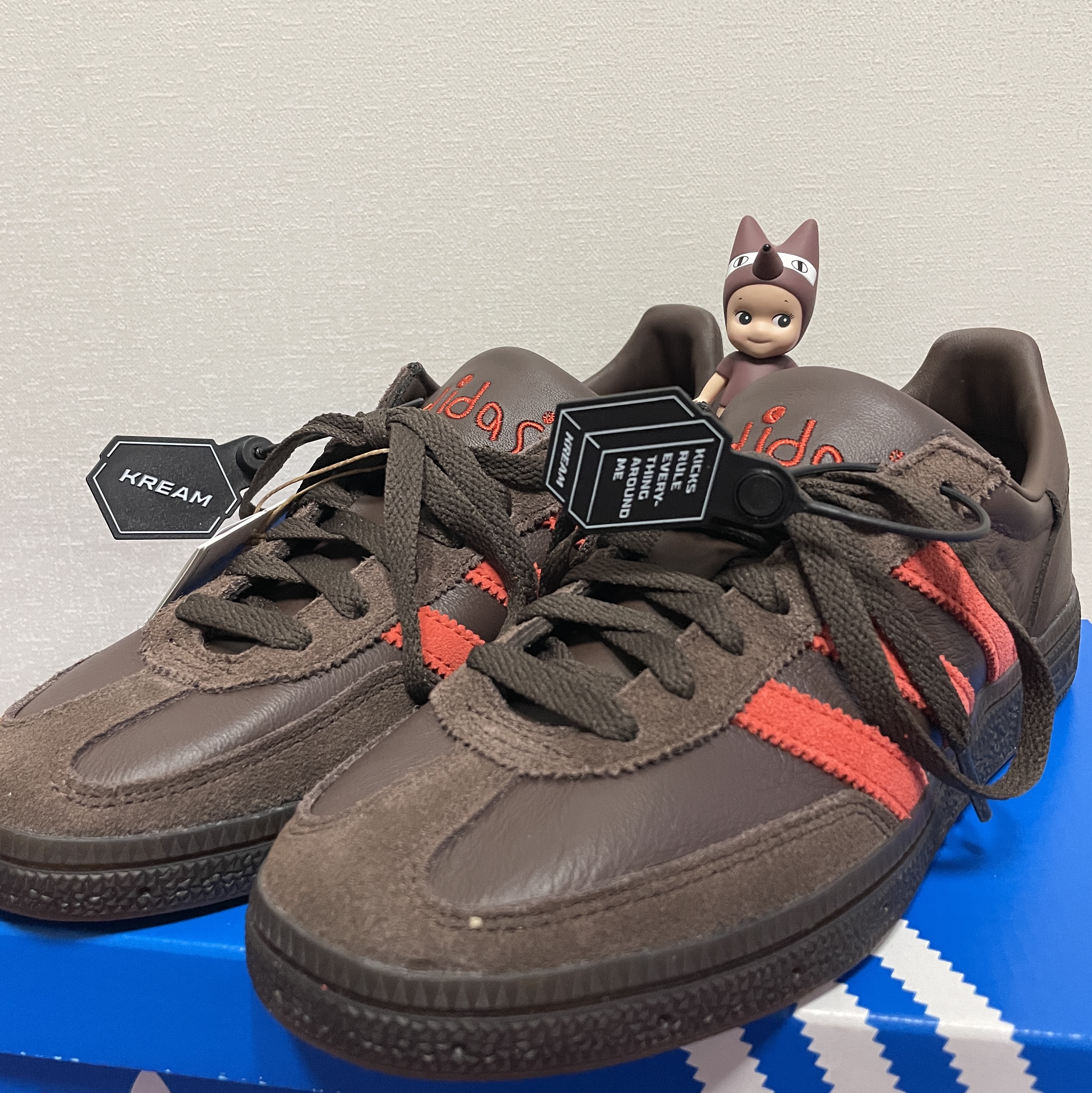 Adidas Spezial Handball Brown Collegiate Orange 착용 스타일 - 2