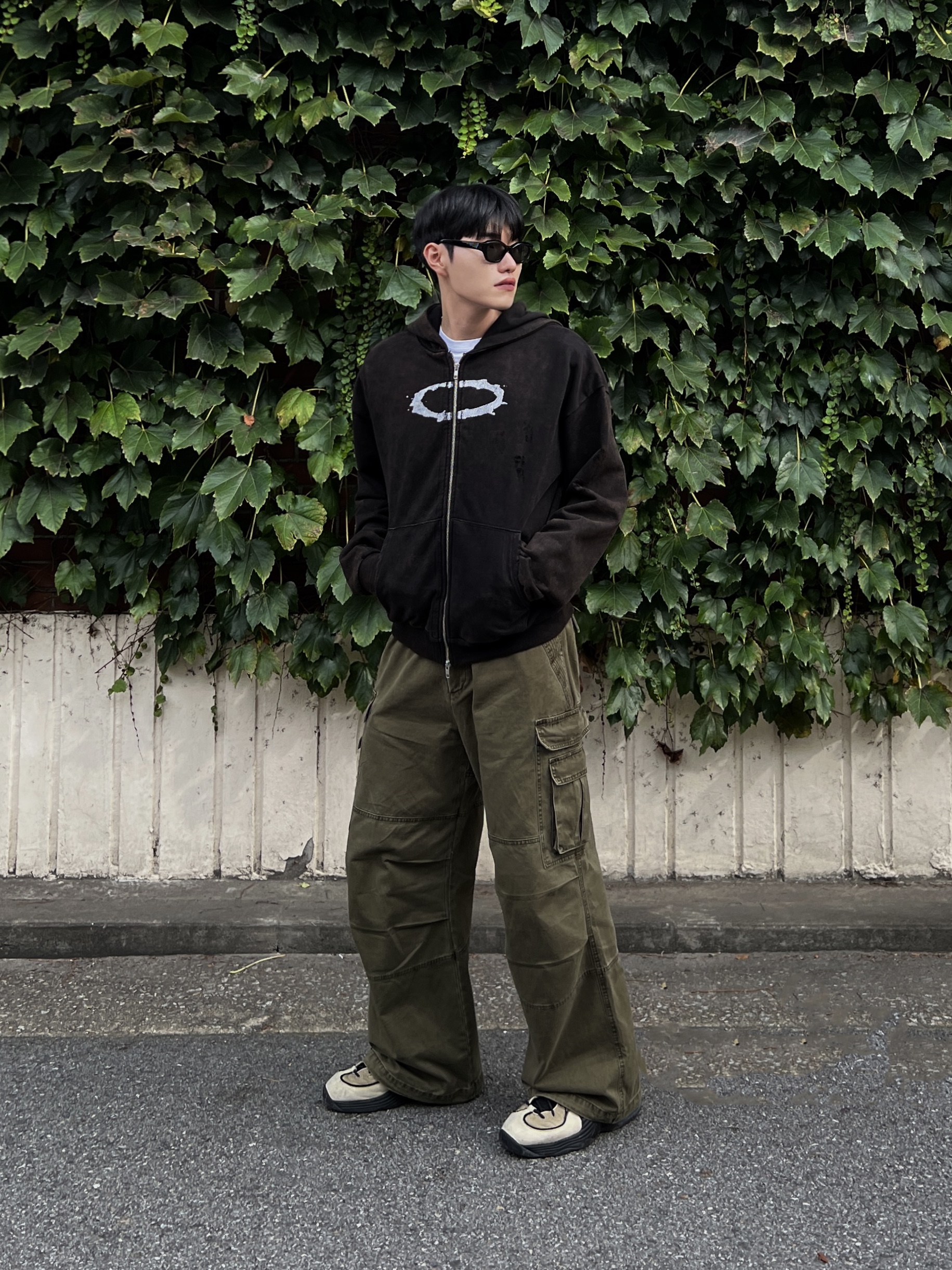 Nike x Stussy Air Penny II Rattan and Limestone 착용 스타일 - 5