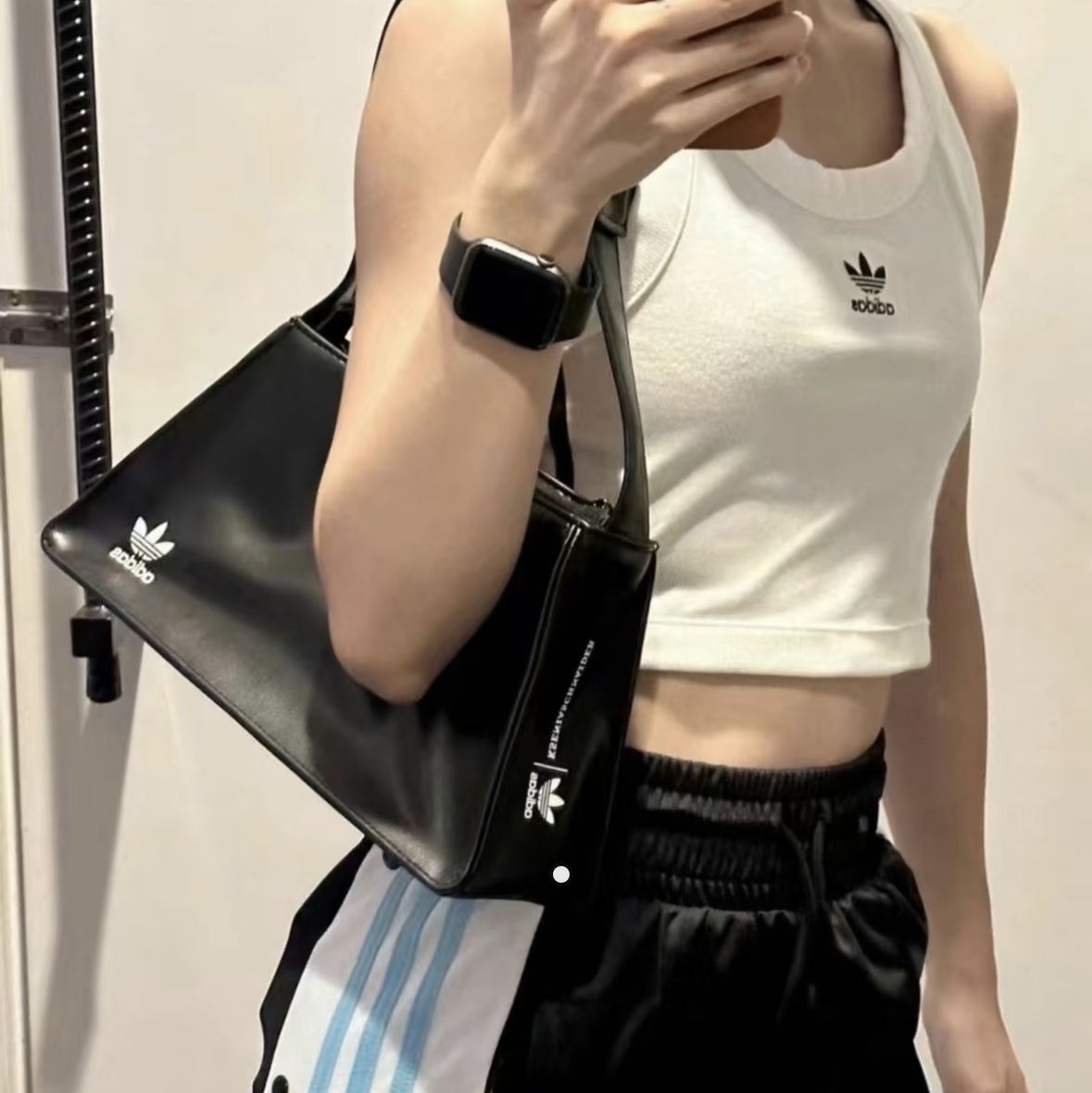 Adidas x Kseniaschnaider Mini Airliner Bag Black 착용 스타일