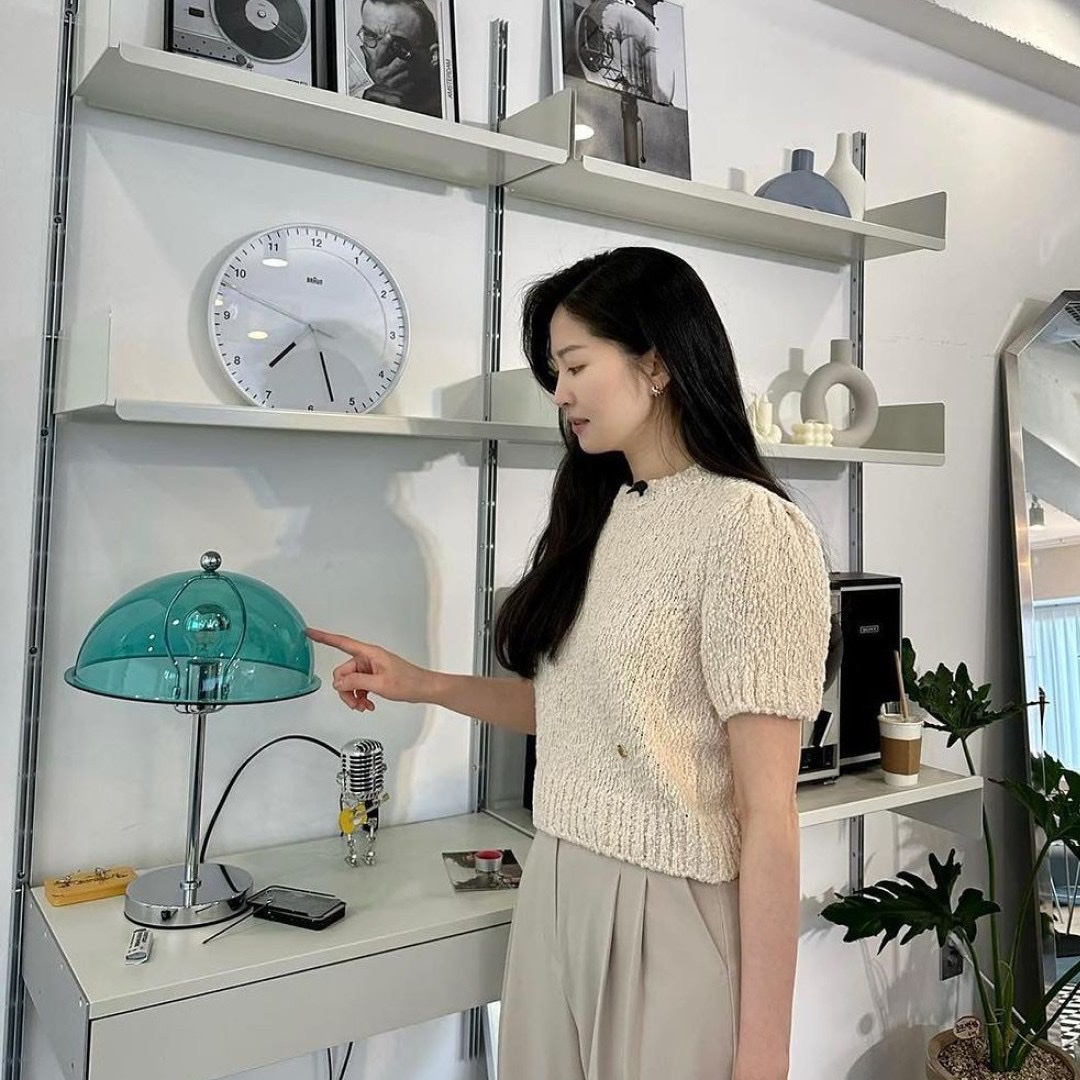 Kindersalmon Women Hand-made Bulky Knitted Top Ivory 착용 스타일 - 3