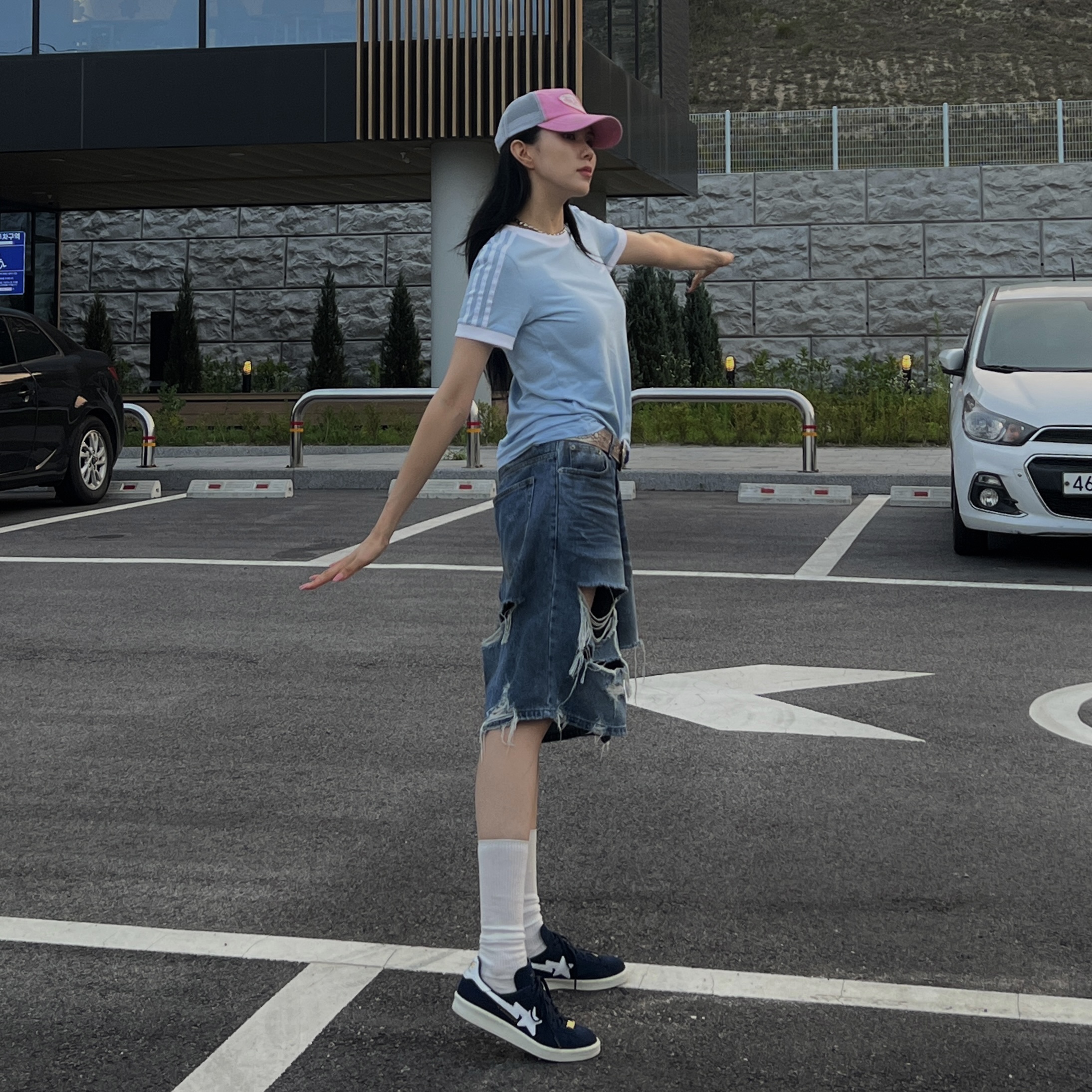 Adidas x BAPE Campus 80s Collegiate Navy 착용 스타일 - 1