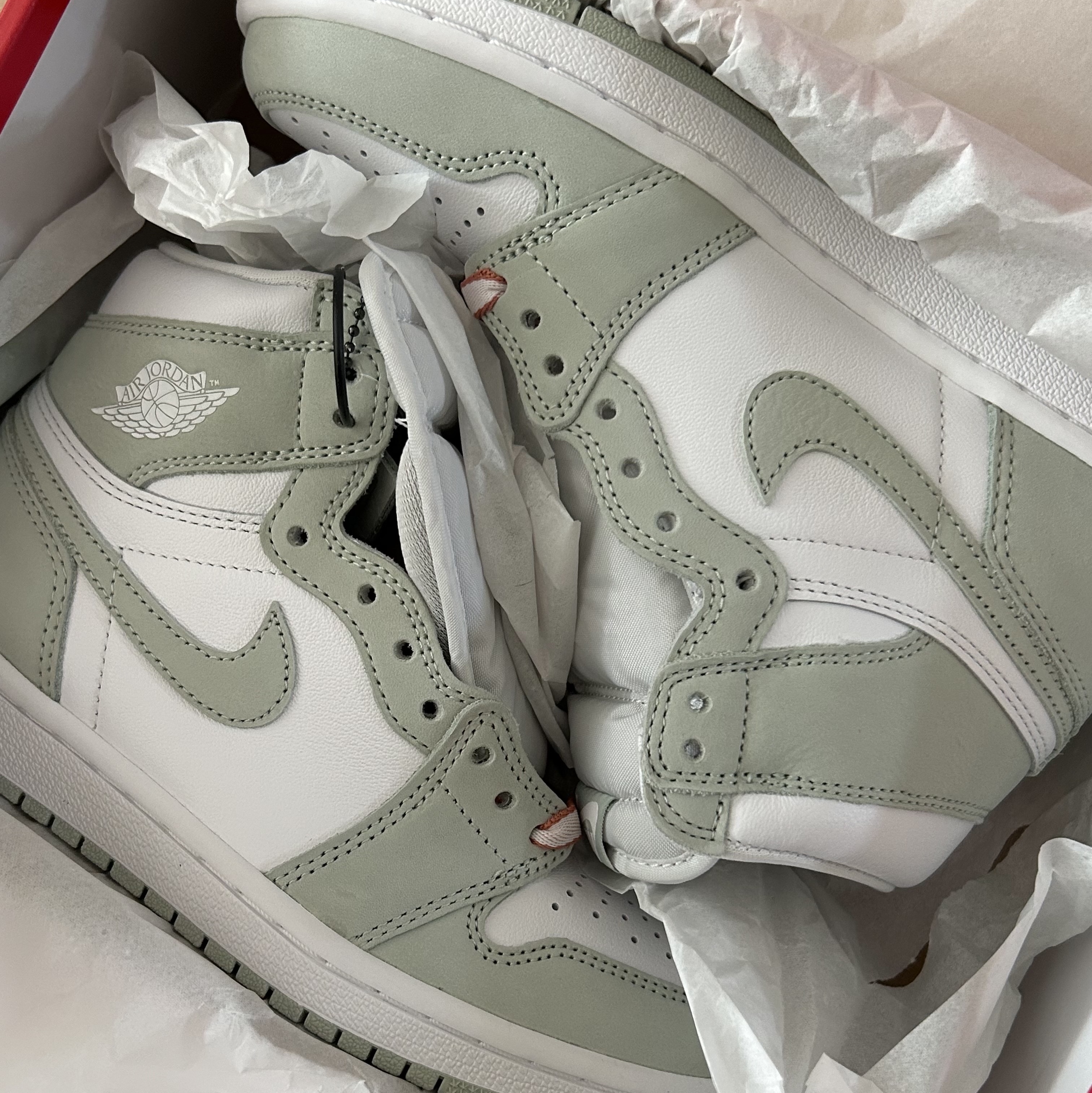 (W) Jordan 1 Retro High OG Seafoam 착용 스타일