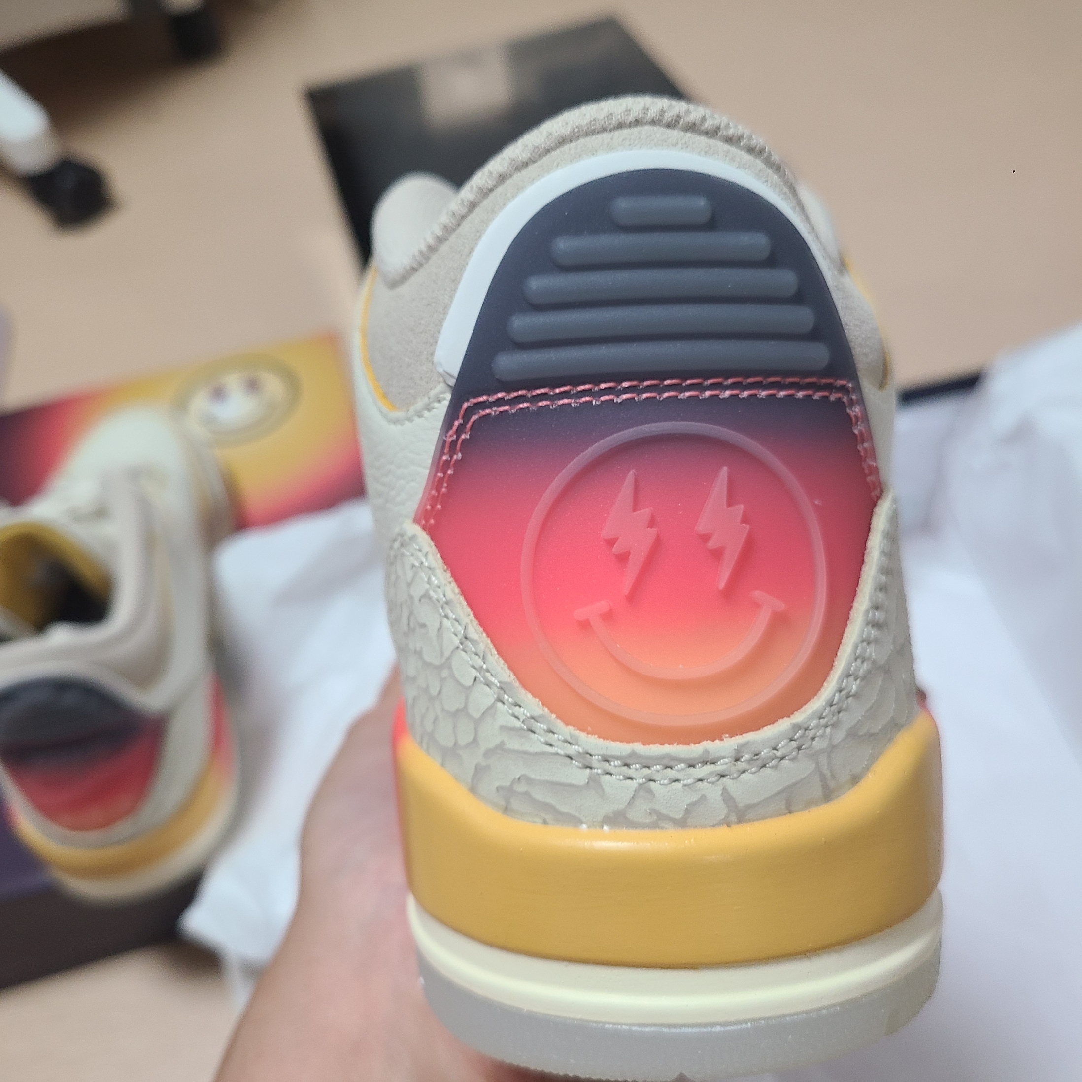Jordan 3 x J Balvin Retro SP Sunset 착용 스타일 - 2
