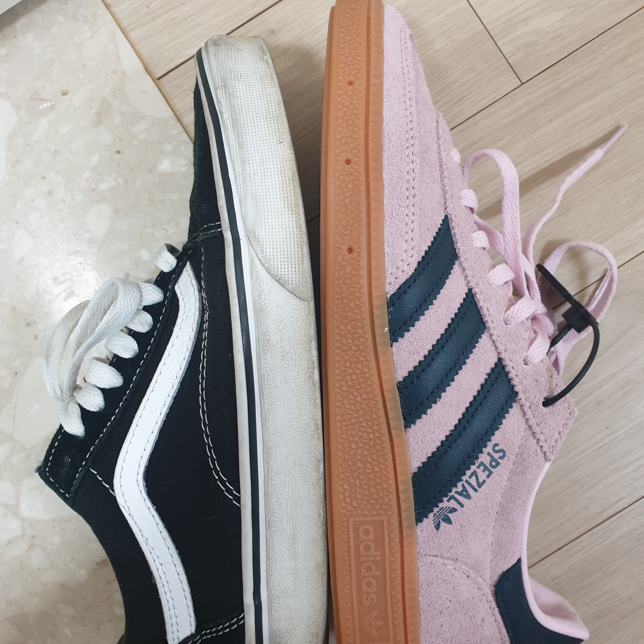 (W) Adidas Spezial Handball Clear Pink 착용 스타일 - 2