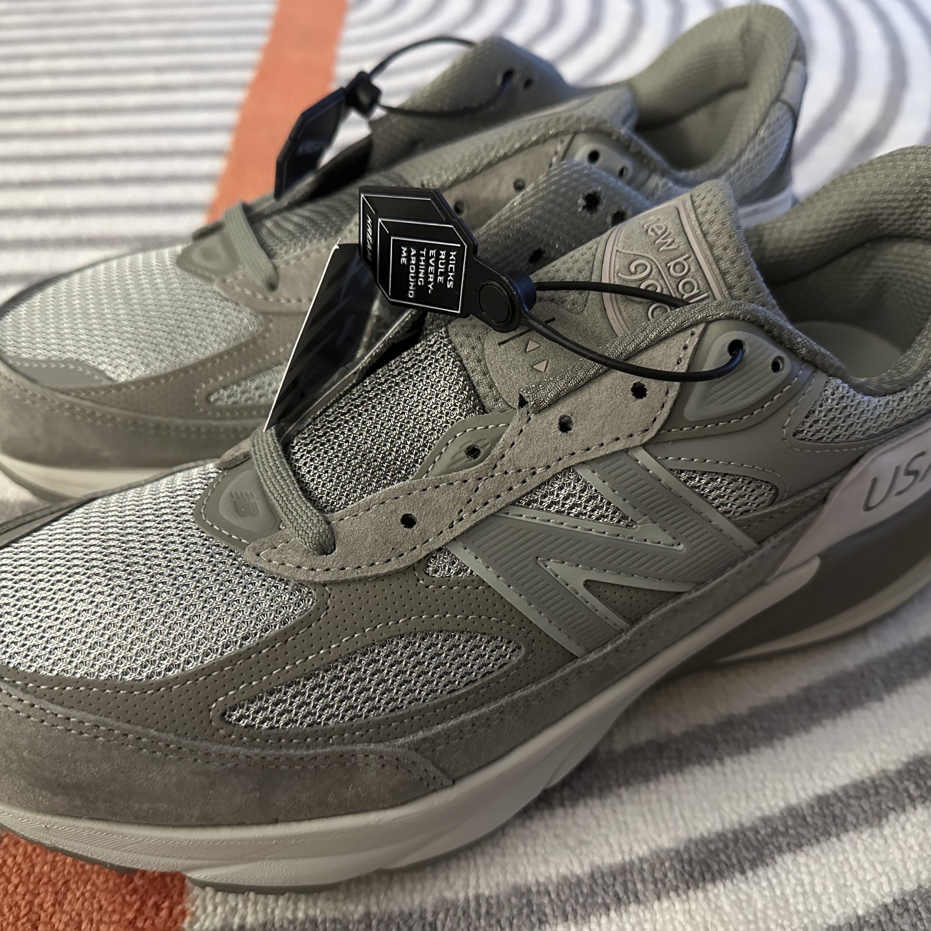 New Balance x WTAPS 990v6 Made in USA Moon Mist Mirage Gray, New Balance 990v6 Made in USA Grey - D Standard 착용 스타일 - 1