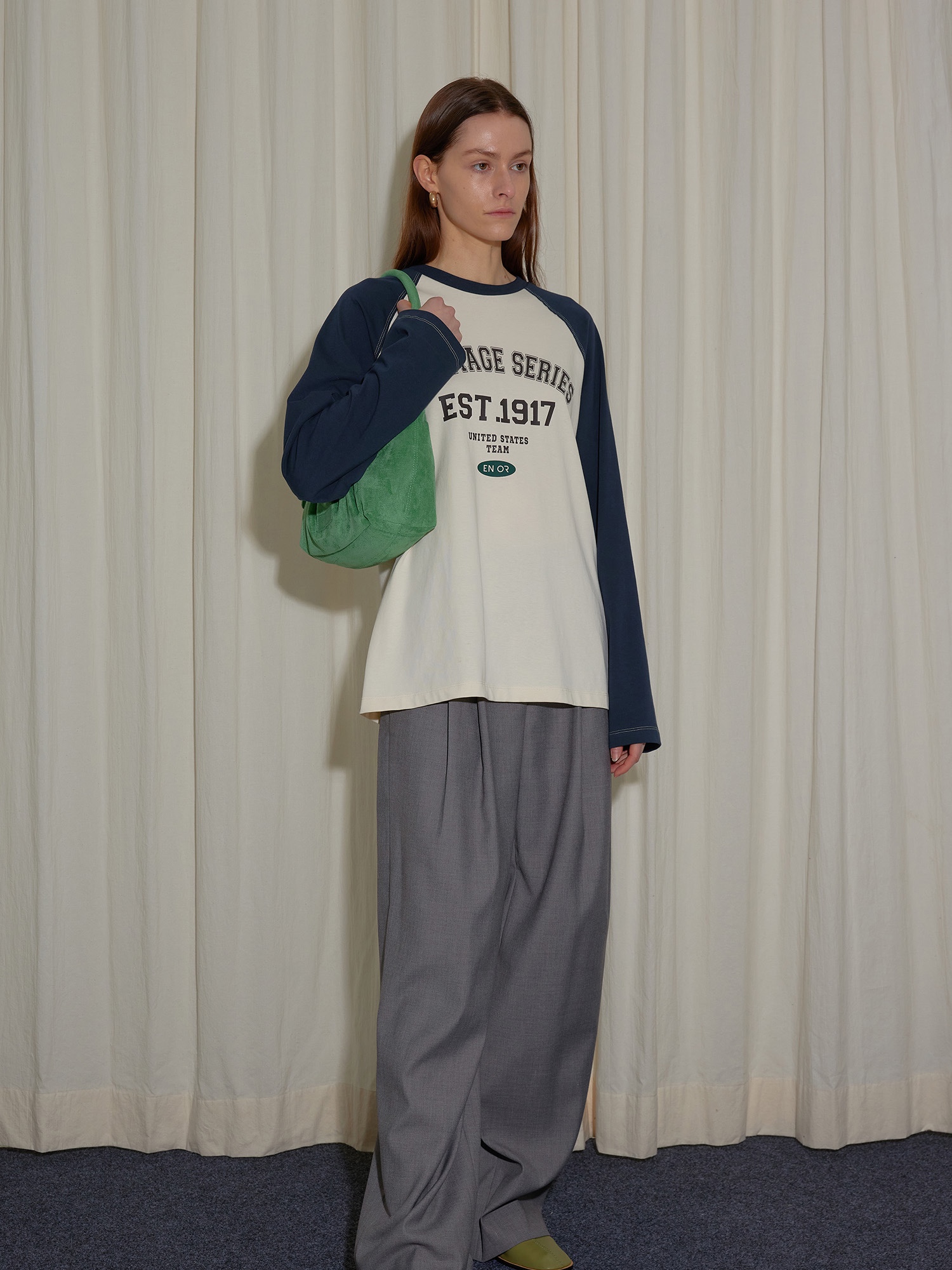 En Or Women Heritage Series T Shirt Ivory 착용 스타일