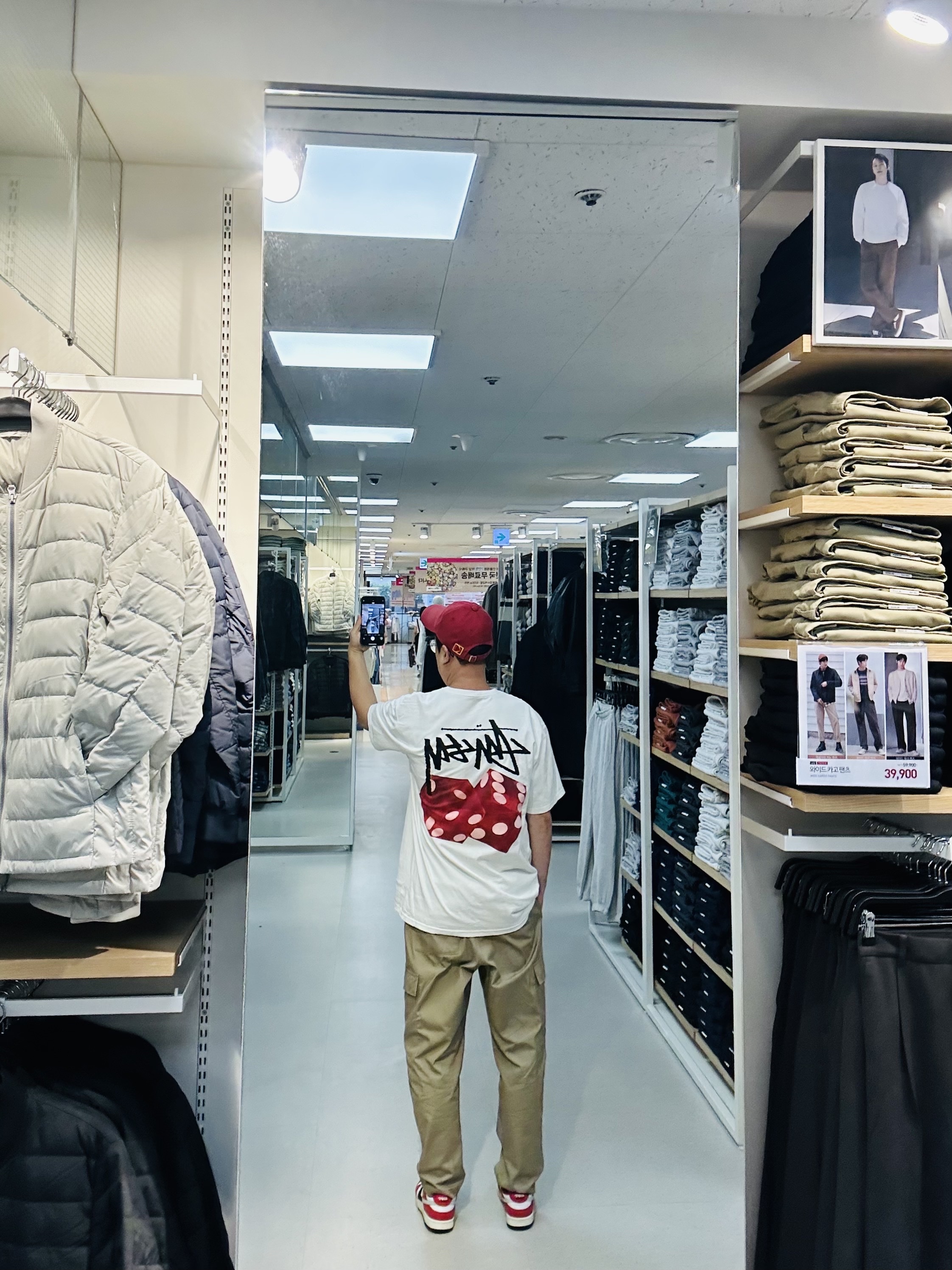 Stussy Diced Out T-Shirt White, Nike Club Woven Cargo Trousers Khaki - Asia 착용 스타일 - 2