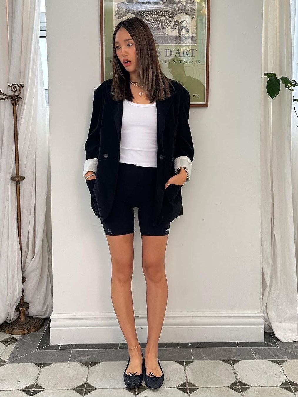 H&M x Mugler Defined Waist Wool Blazer Black, Zara x Ader Error Oversize Blazer Black 착용 스타일 - 2