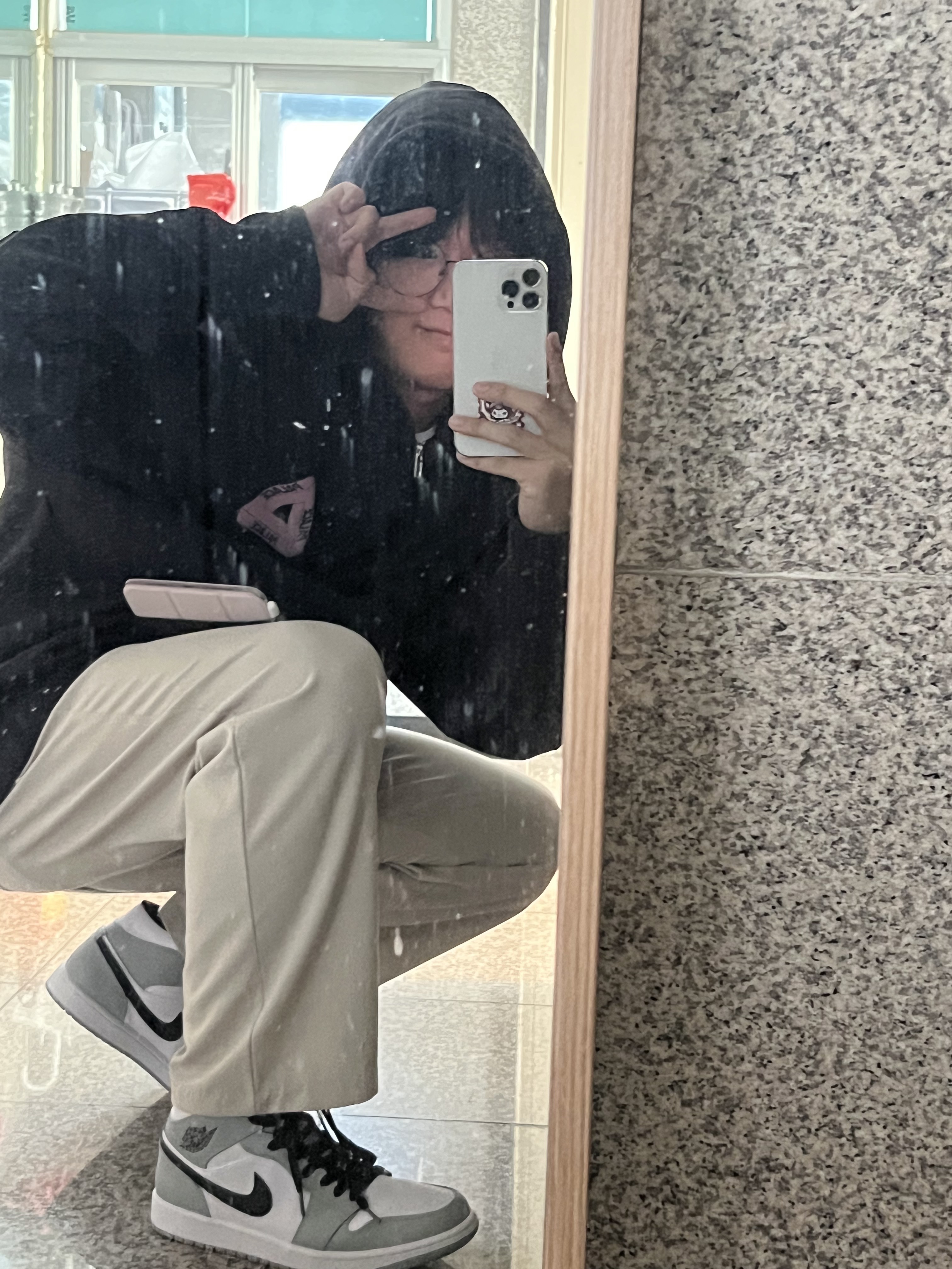 Palace Tri-Puff Print Zip Hood Black - 23SS, Jordan 1 Mid Light Smoke Grey 착용 스타일