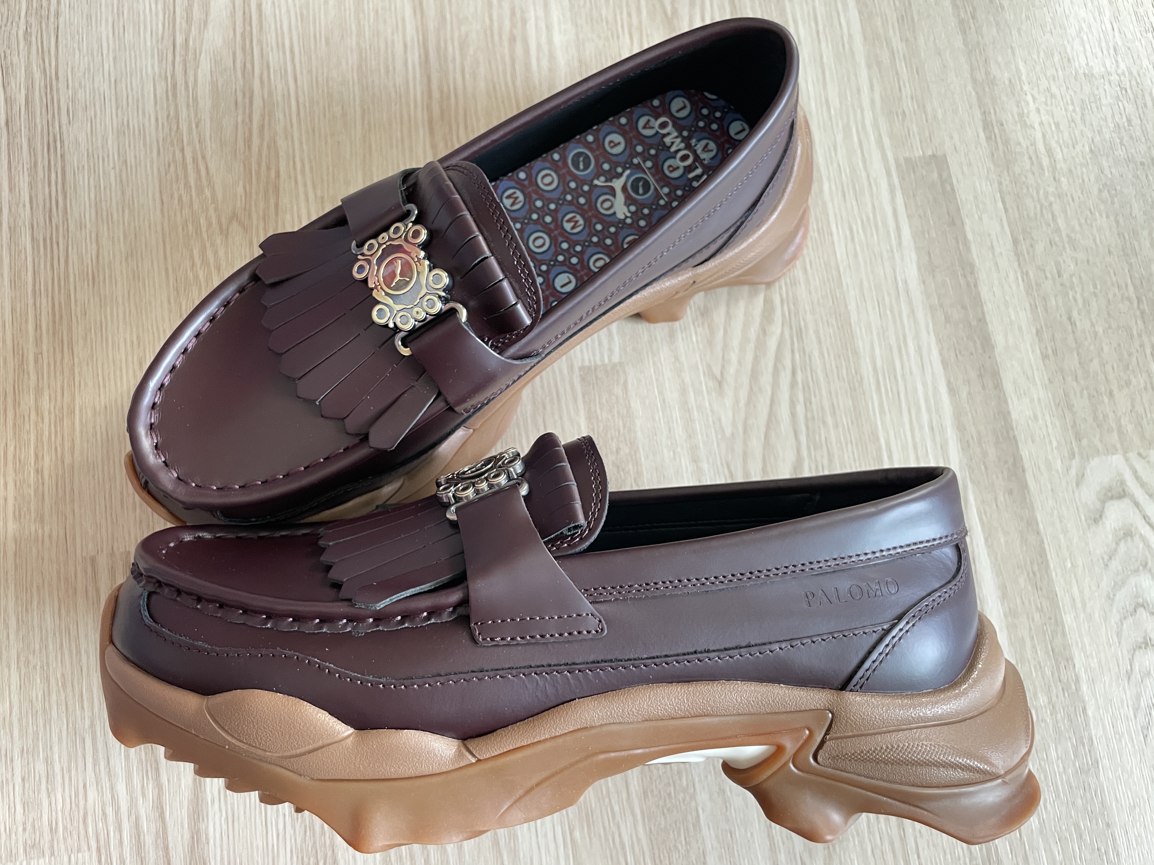 Puma x Palomo Nitefox Leather Loafer Frosted Ivory, Puma x Palomo Nitefox Suede Loafer Teak 착용 스타일 - 2