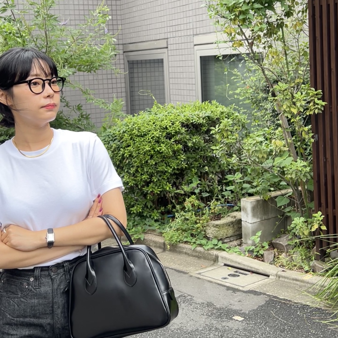 Comme des Garcons Round No.2 Aoyama Bag Black 착용 스타일 - 3