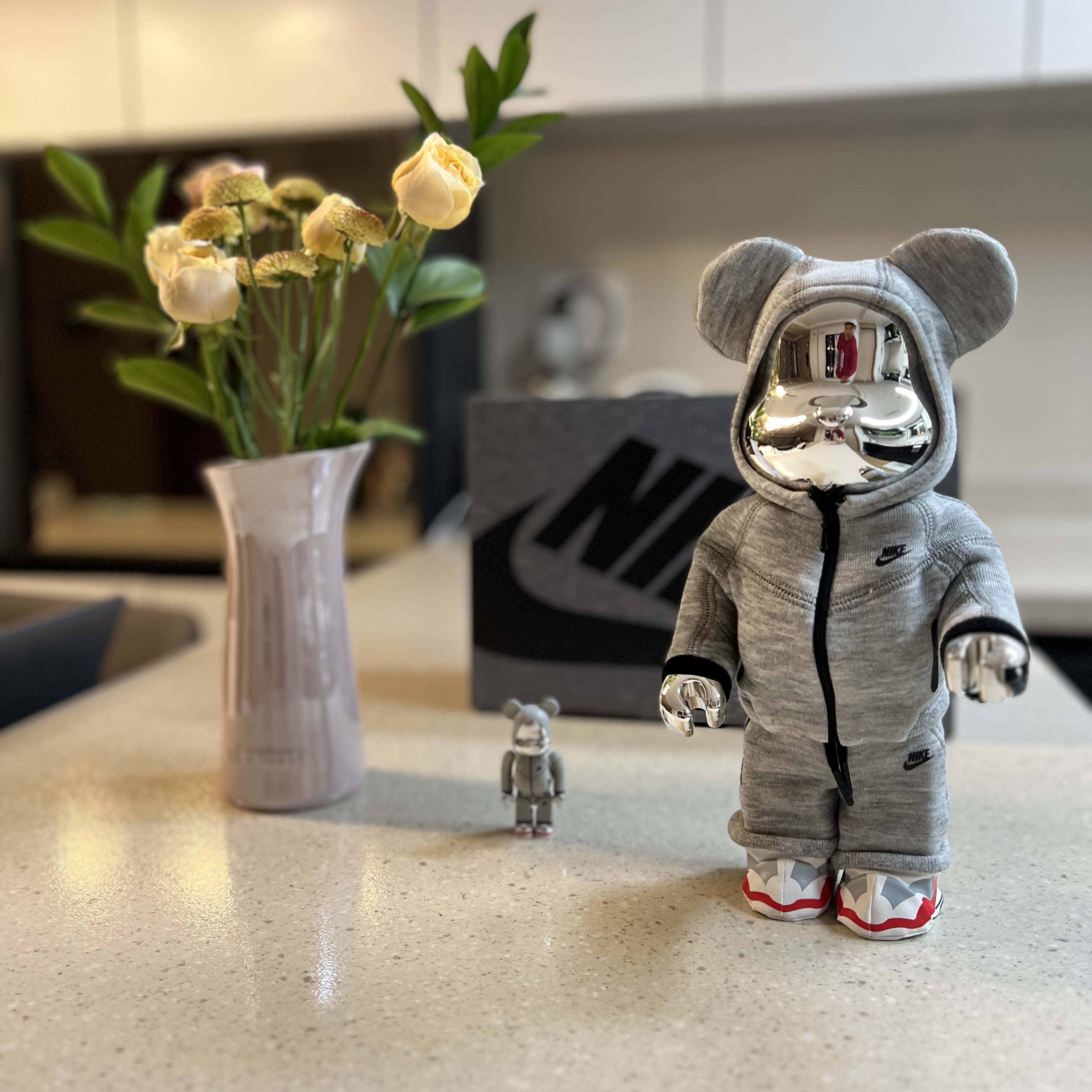 Bearbrick x Nike Tech Fleece N98 100% & 400& Set 착용 스타일 - 2