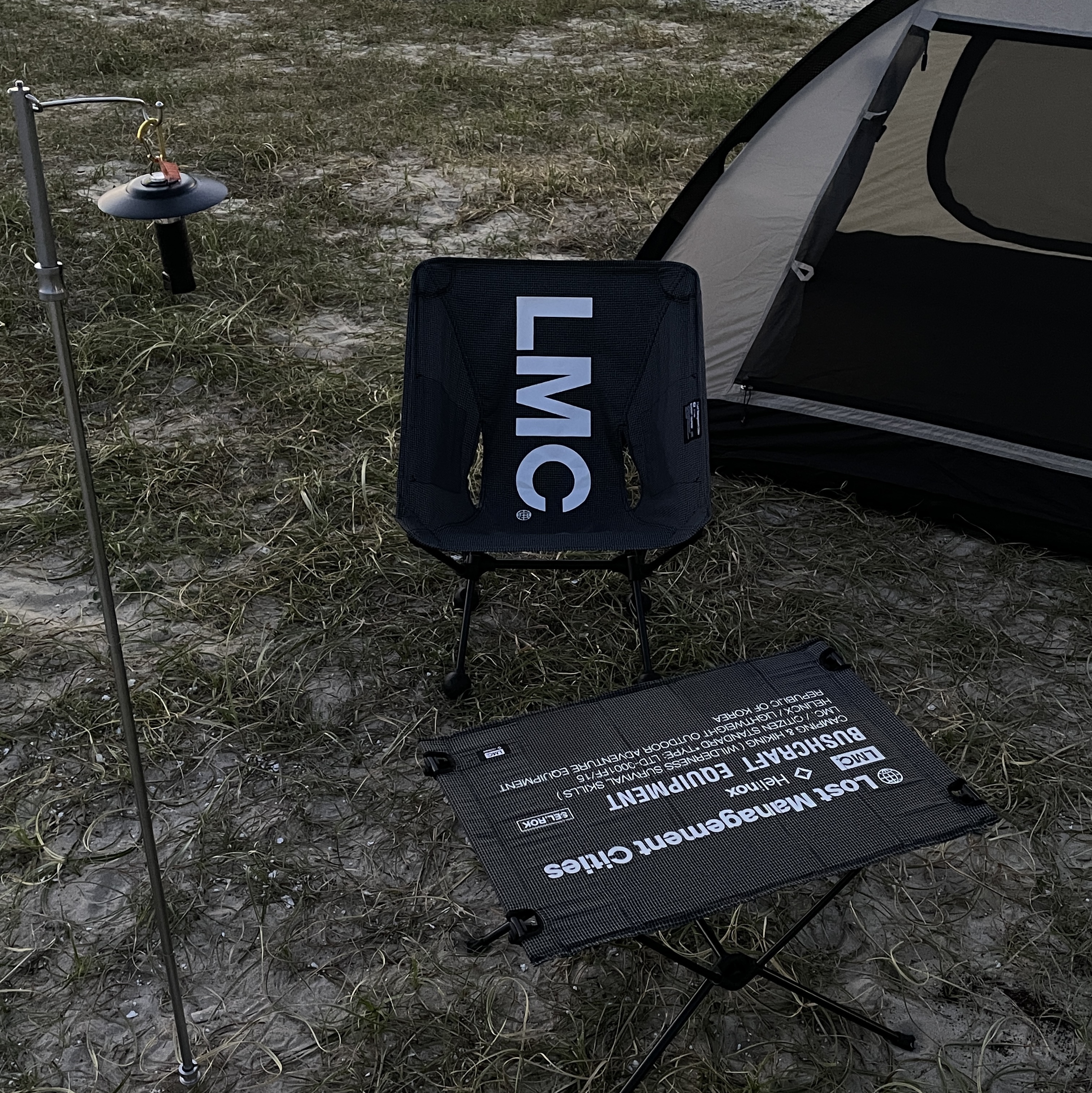 Helinox x LMC Table One Hard Top, Helinox x LMC Chair One 착용 스타일