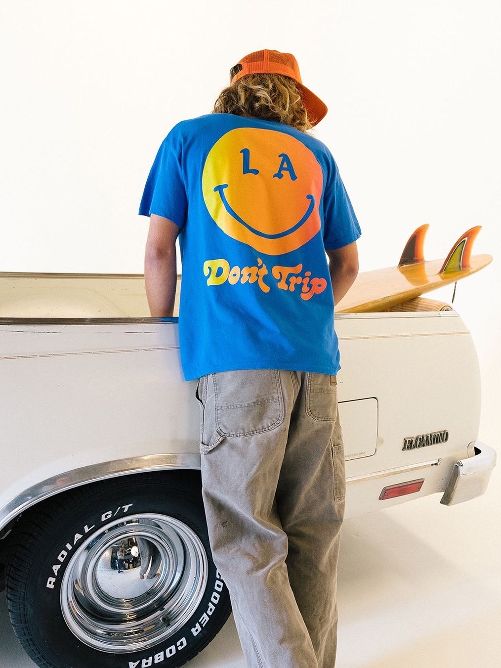 Free & Easy Be Happy LA SS T-Shirt Black 착용 스타일