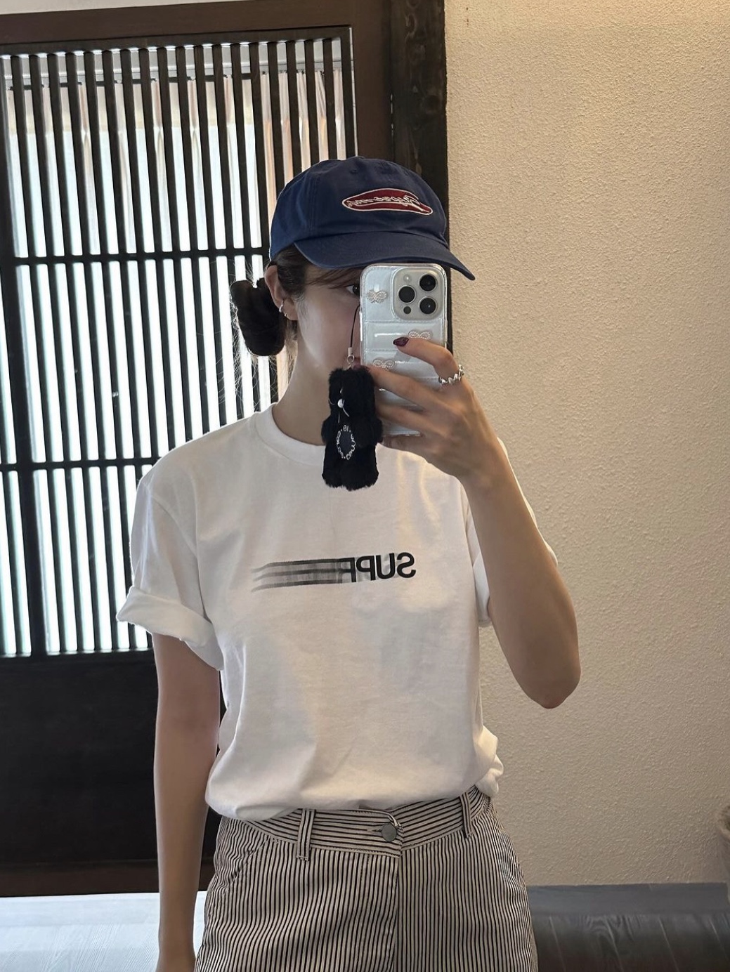 Supreme Oval 6-Panel Light Navy - 23SS, Supreme Motion Logo T-Shirt White - 23SS 착용 스타일