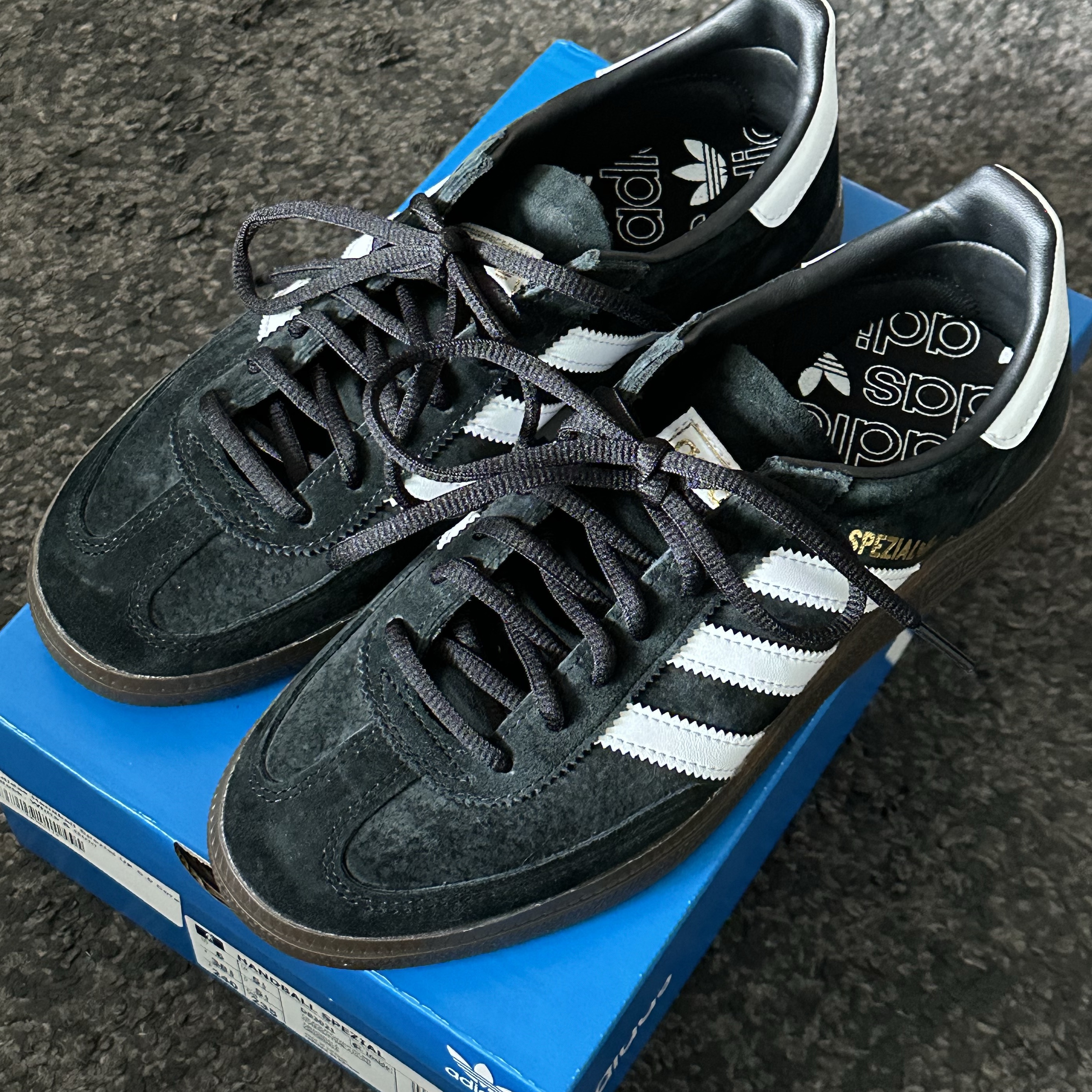 Adidas Spezial Handball Core Black 착용 스타일