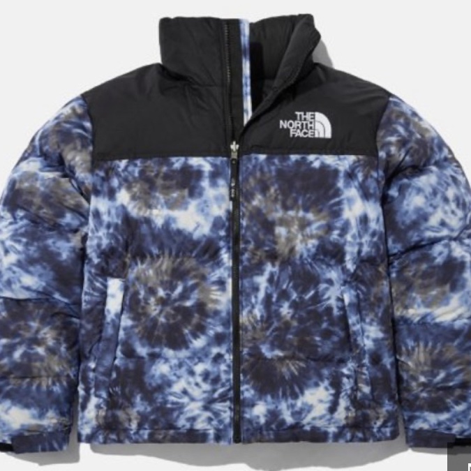 The North Face 1996 Novelty Nuptse Jacket Ink Blue 착용 스타일