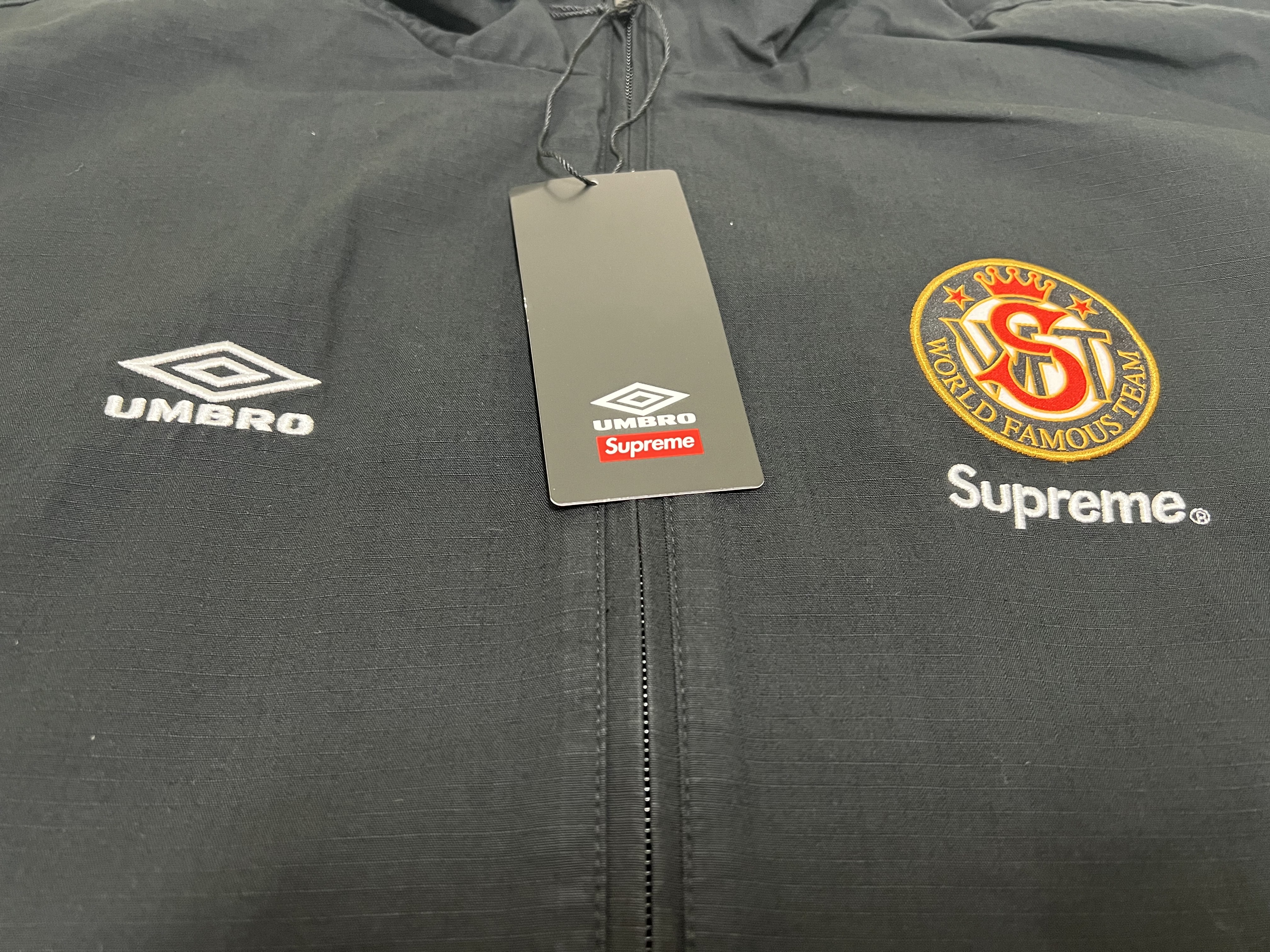 Supreme x Umbro Cotton Ripstop Track Jacket Black - 23FW 착용 스타일 - 1