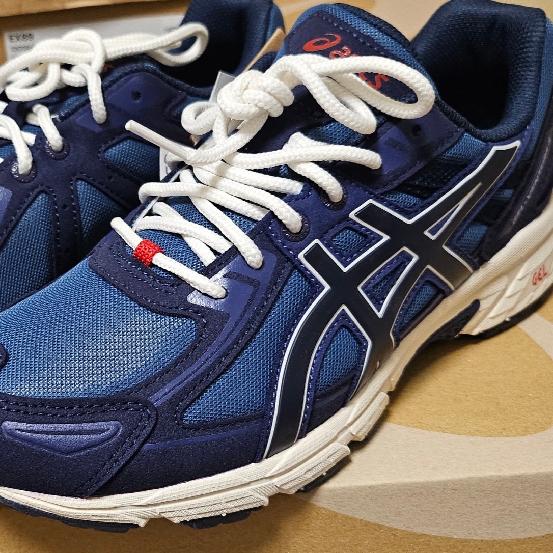 Asics Gel-Venture 6 SPS Grand Shark Midnight 착용 스타일 - 2