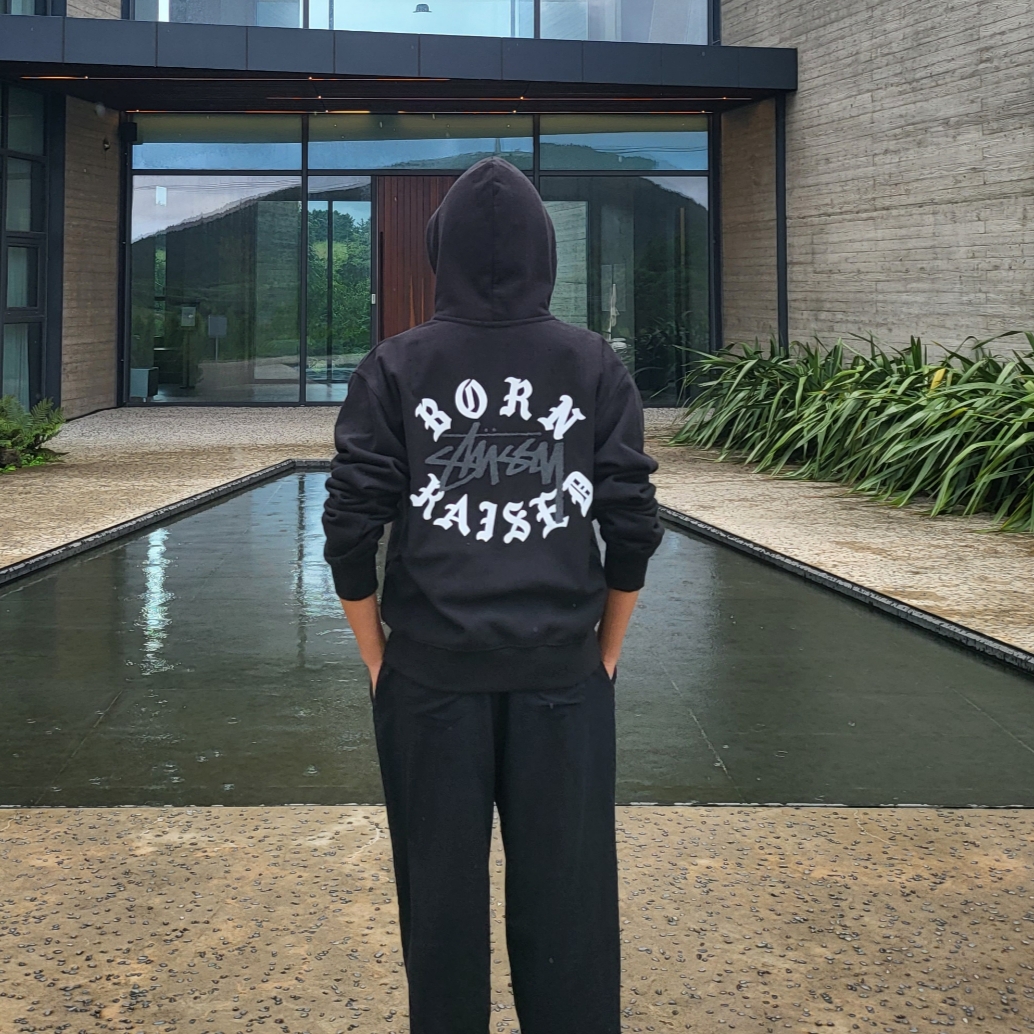 Stussy x Born X Raised Logo Zip Hoodie Black 착용 스타일