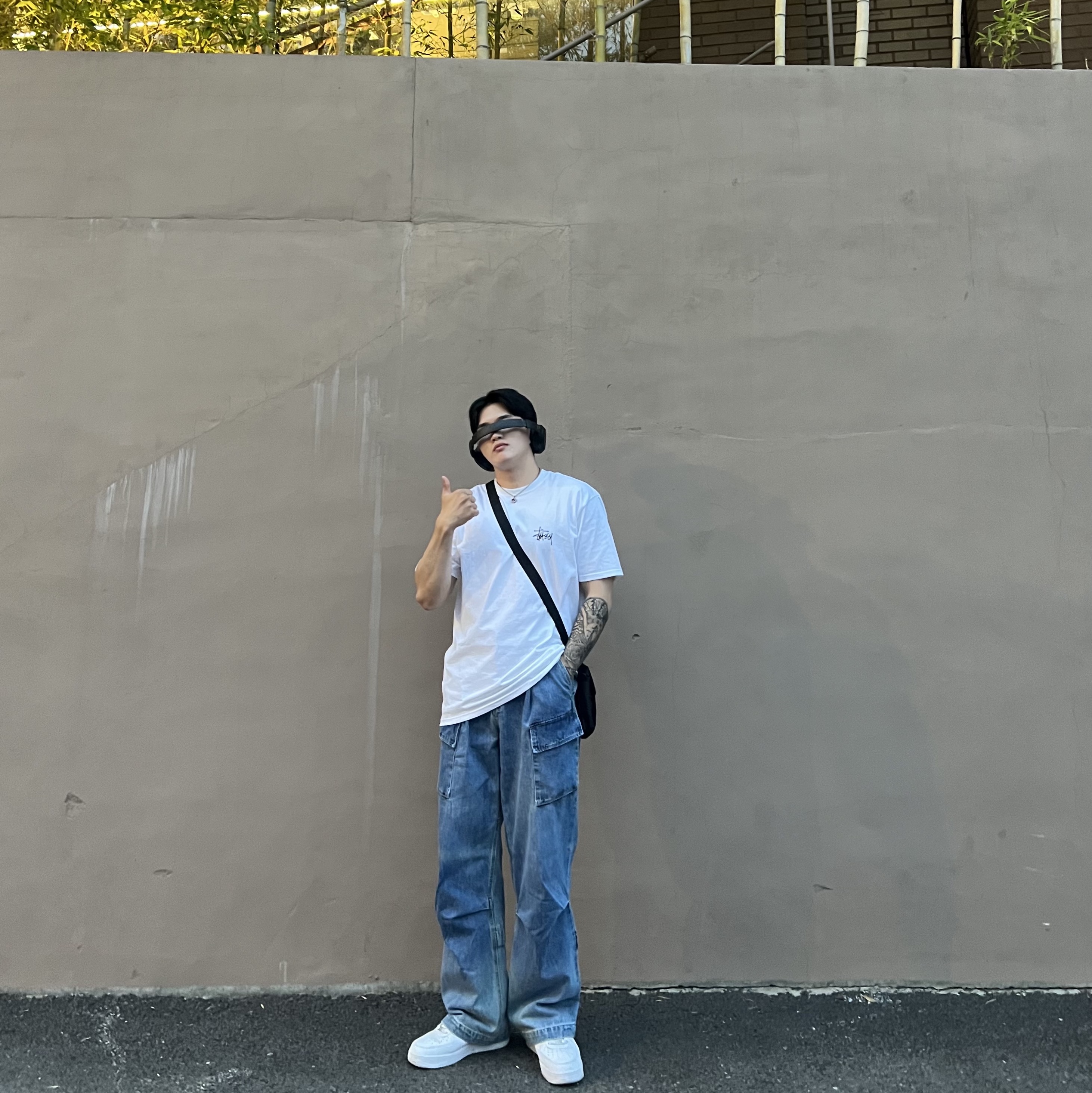 Stussy Melted T-Shirt White, Nike Air Force 1 '07 Low White 착용 스타일 - 1