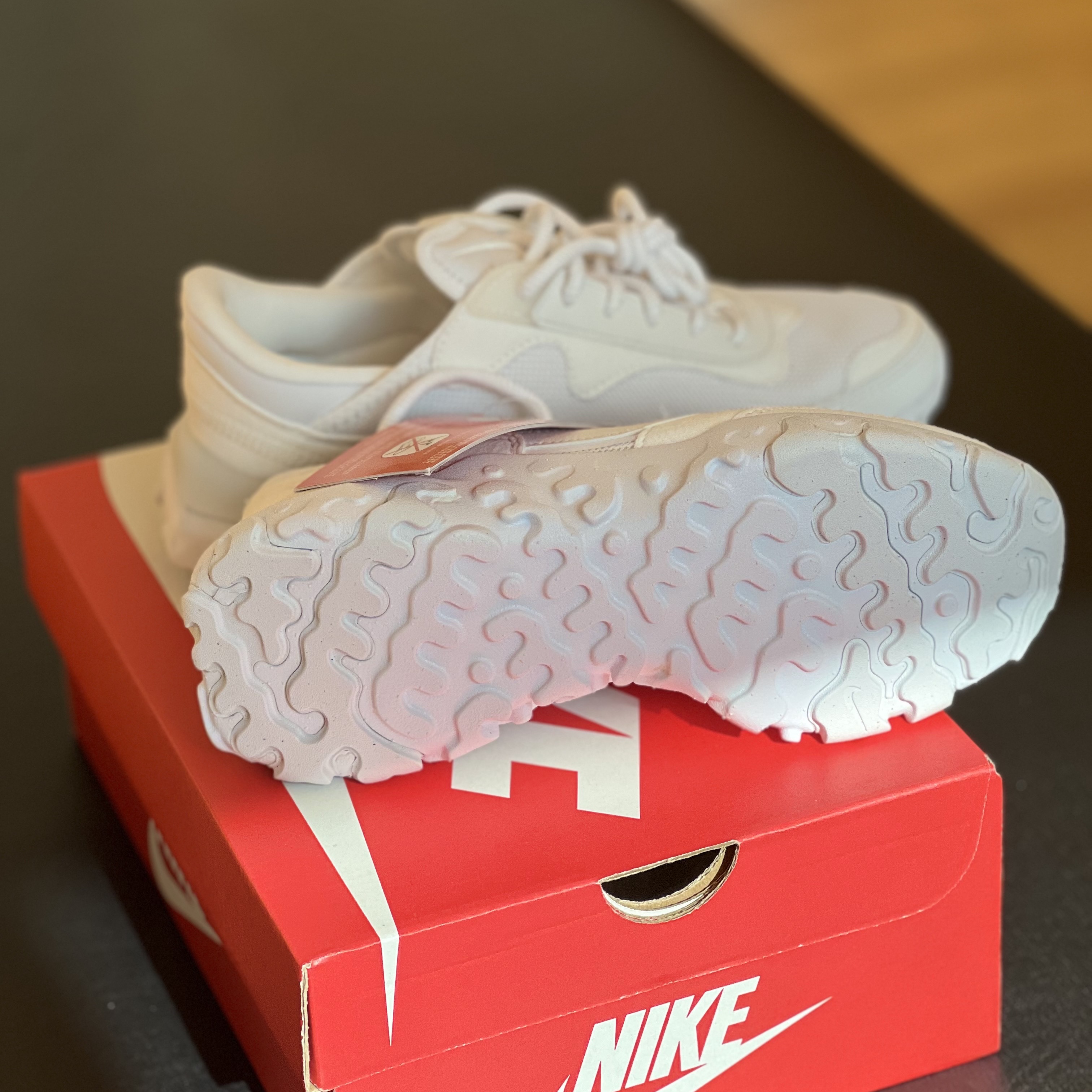 (W) Nike React R3vision Summit White 착용 스타일 - 2