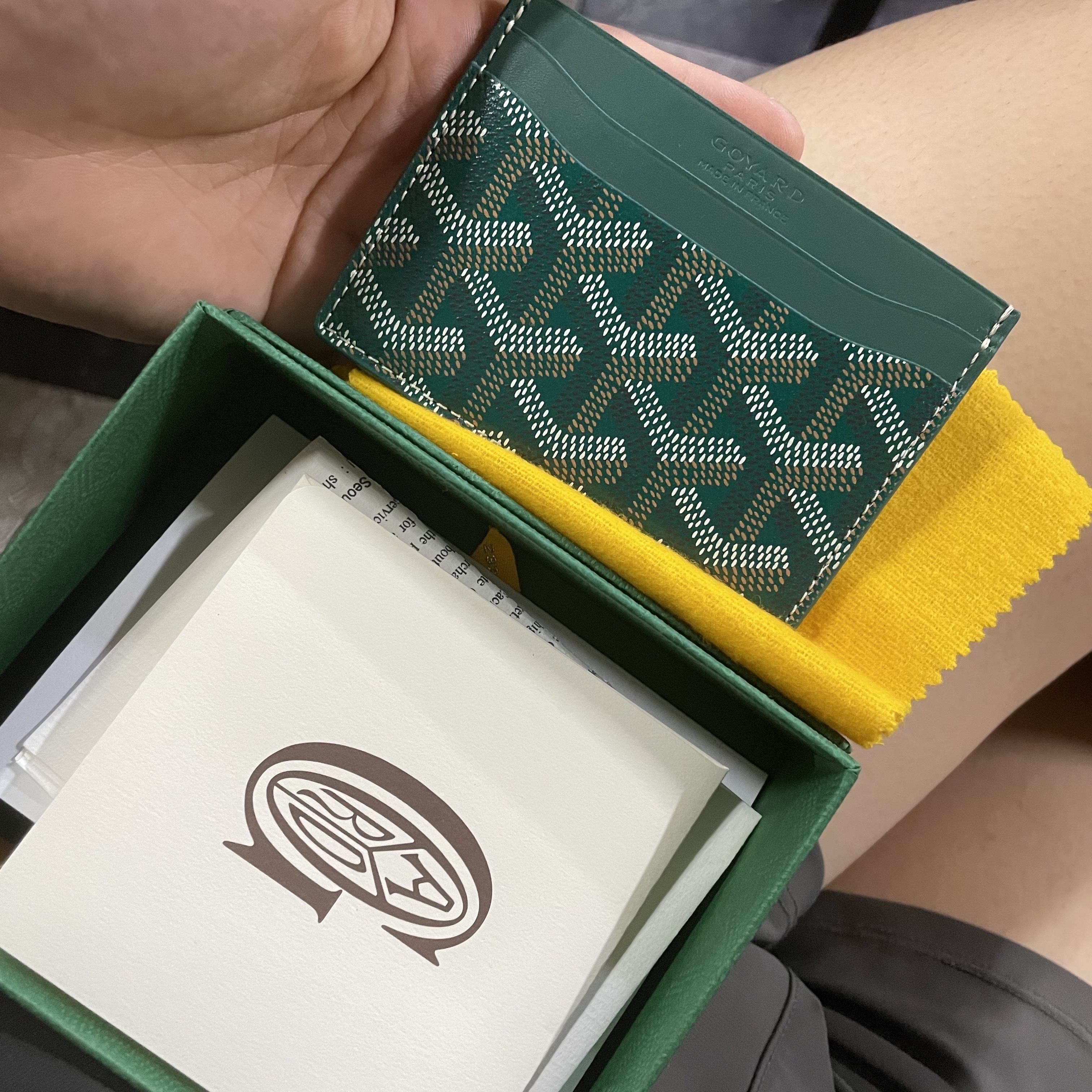 Goyard Saint Sulpice Card Holder Green 착용 스타일