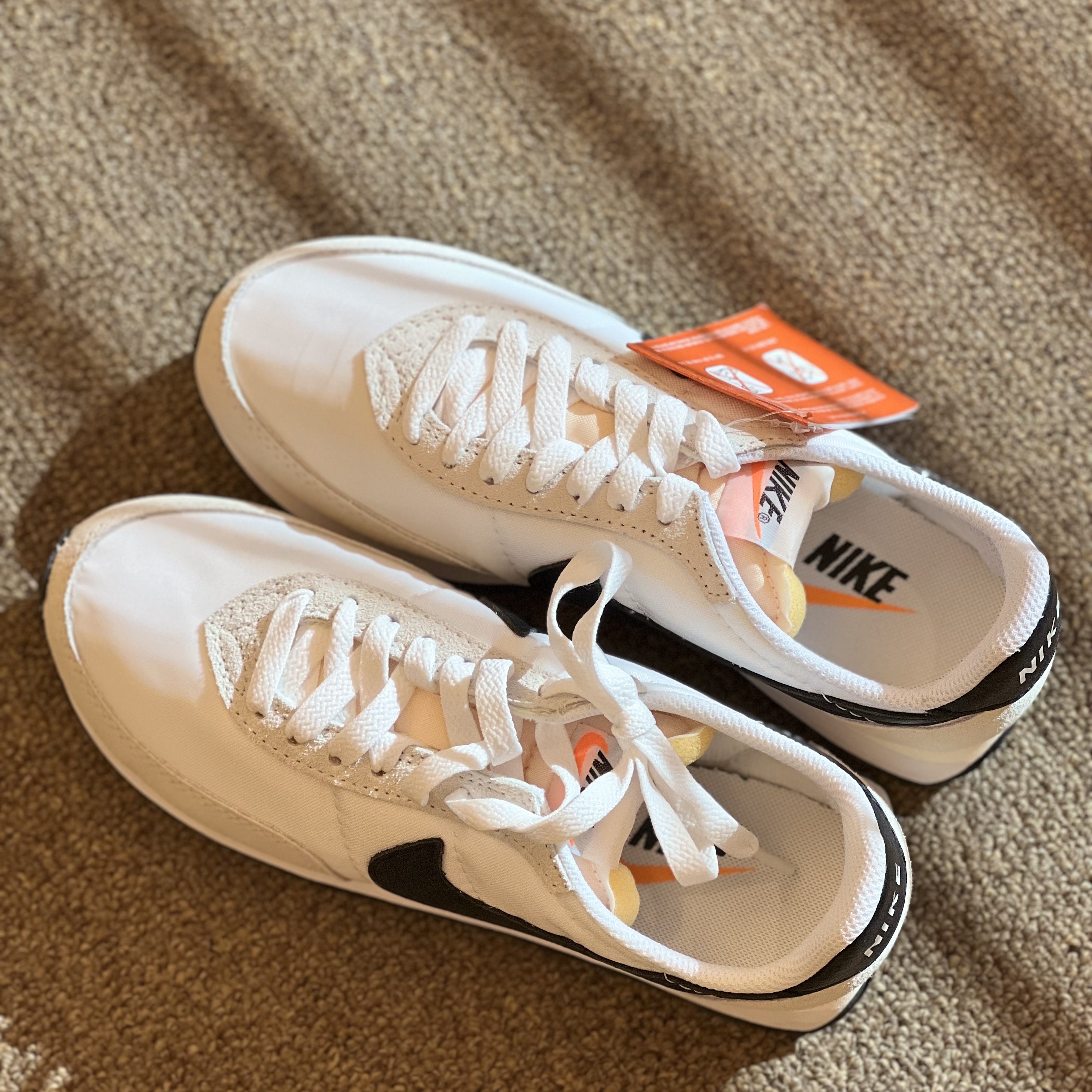 (W) Nike Waffle Trainer 2 White Black 착용 스타일 - 4