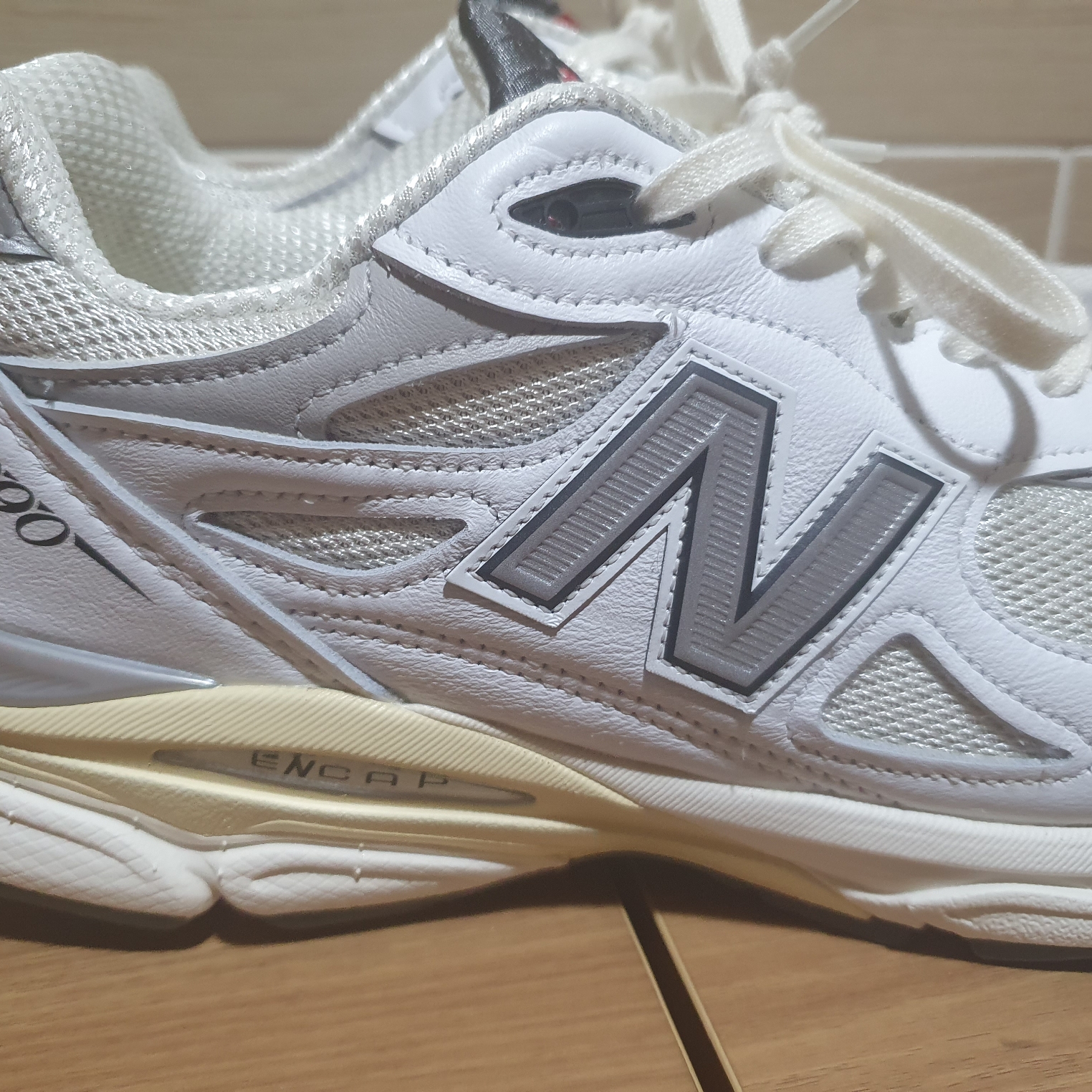 New Balance 990v3 Made in USA Sea Salt 착용 스타일