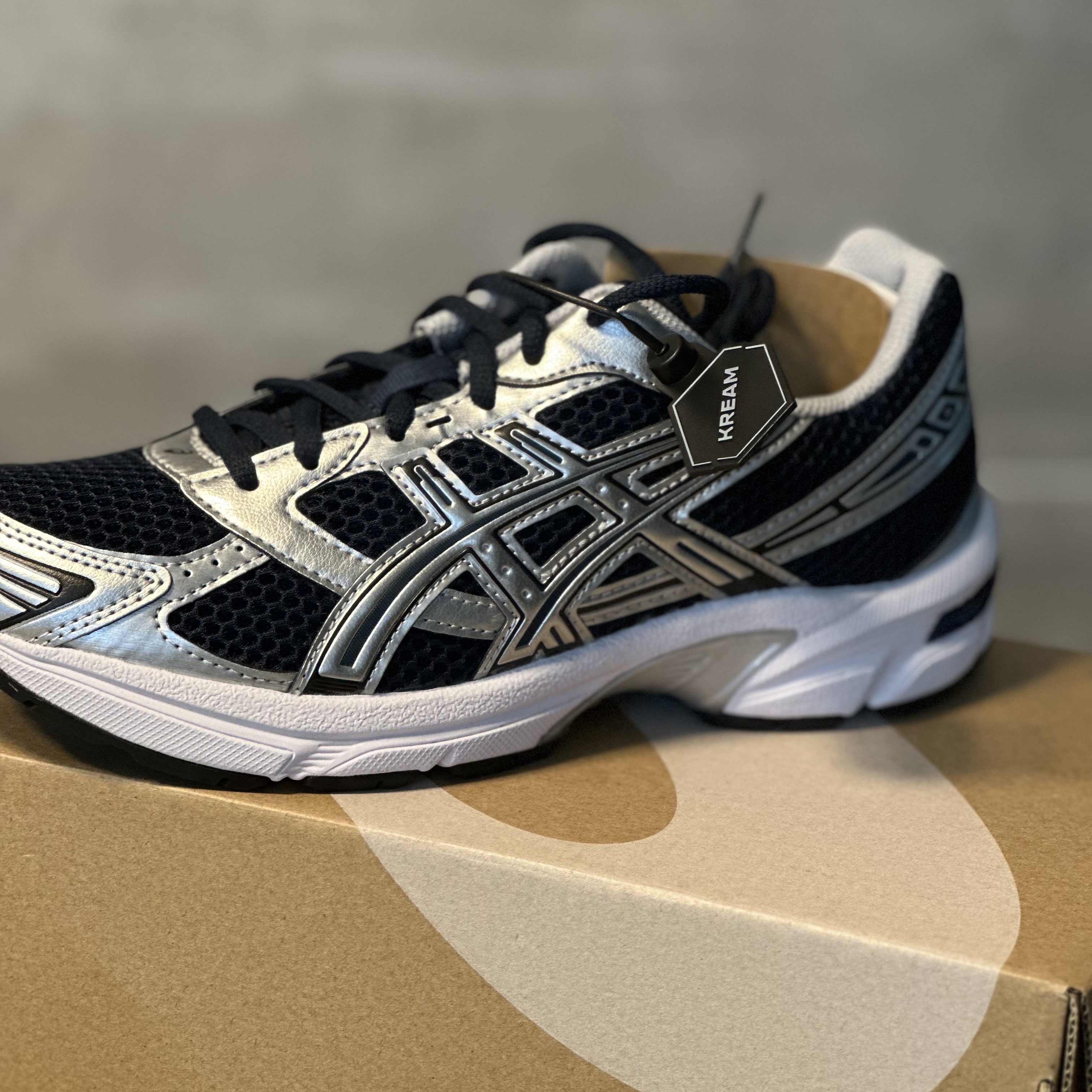Asics Gel-1130 French Blue Pure Silver 착용 스타일