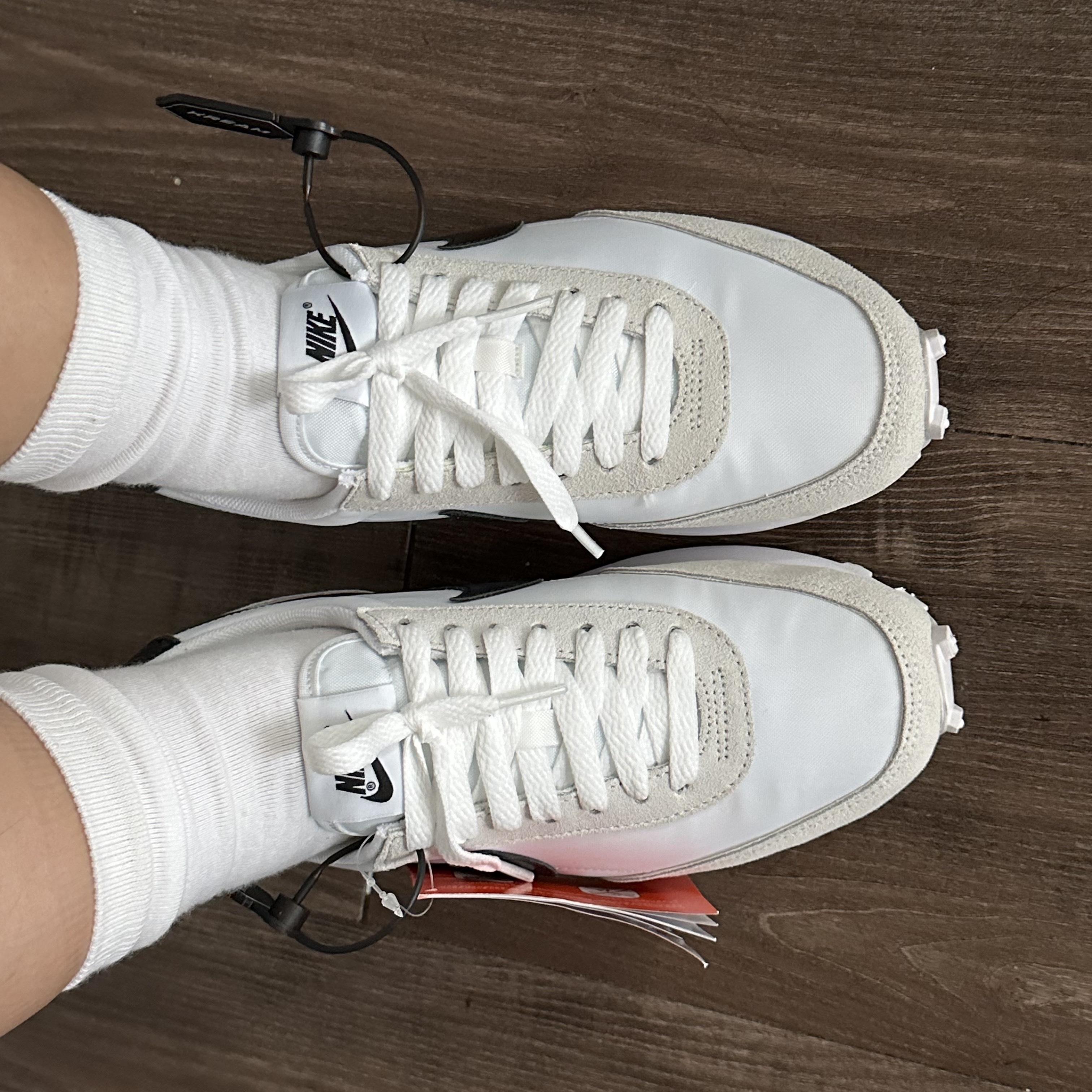 (W) Nike Daybreak Summit White Black 착용 스타일 - 2