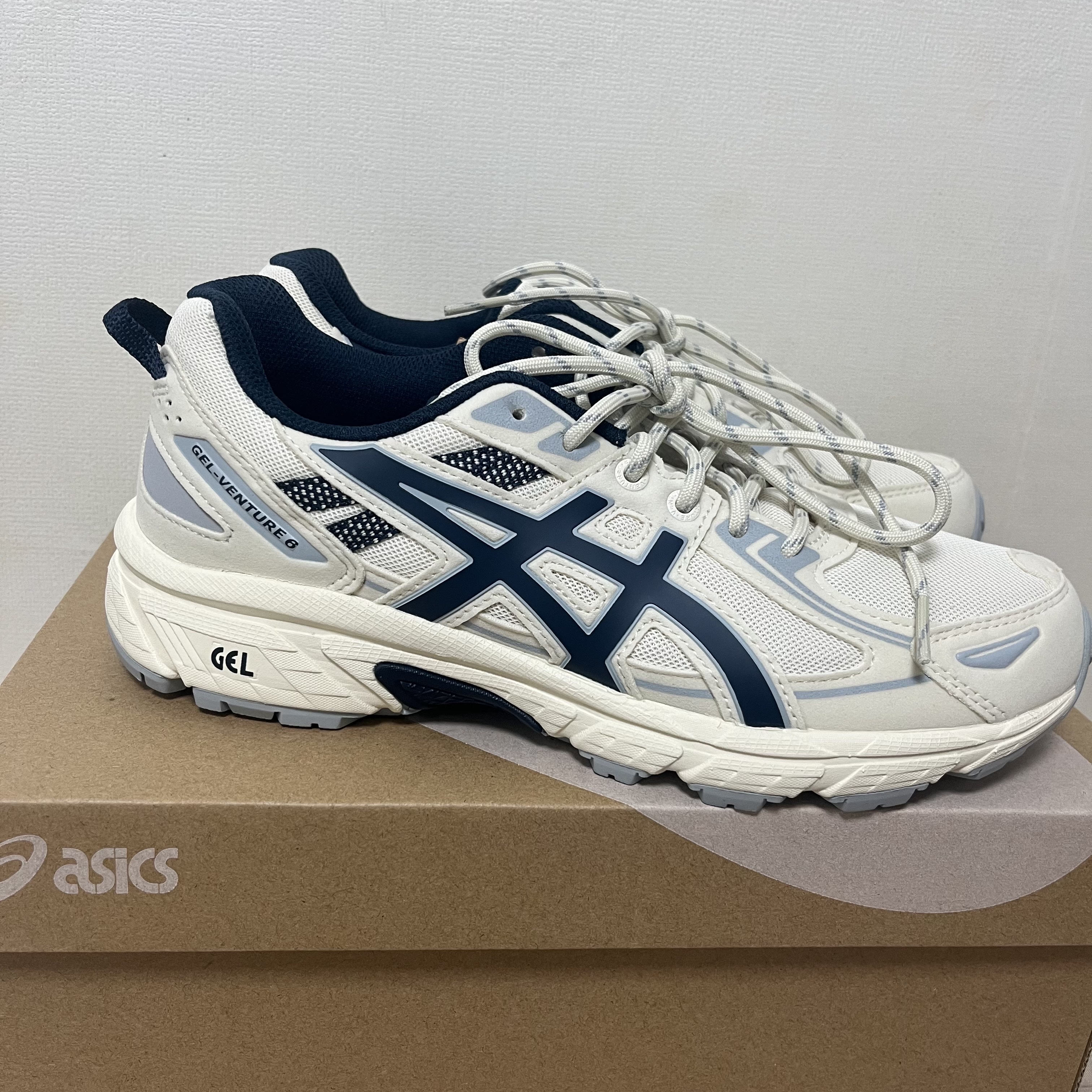 Asics Gel-Venture 6 SPS Birch French Blue 착용 스타일 - 1