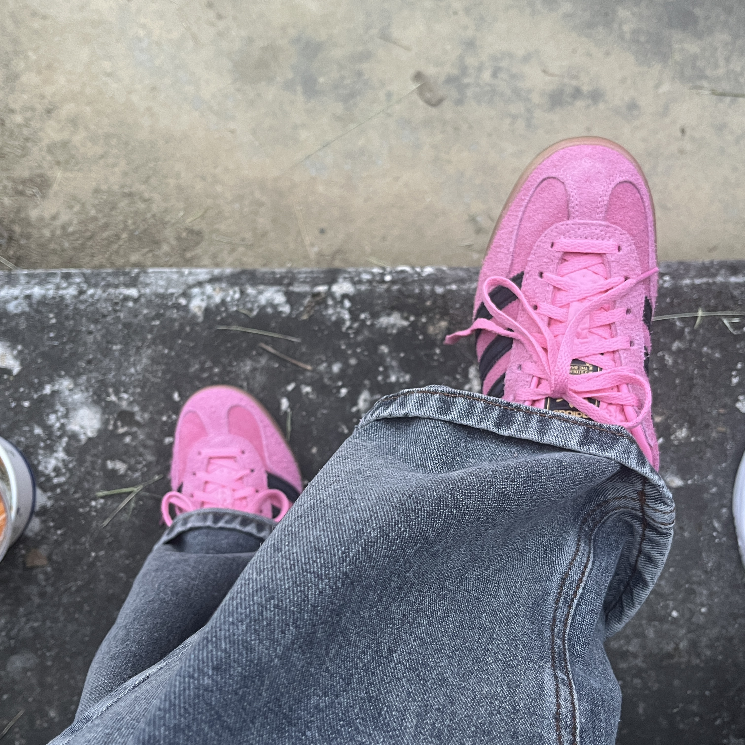 (W) Adidas Gazelle Indoor Bliss Pink 착용 스타일 - 2