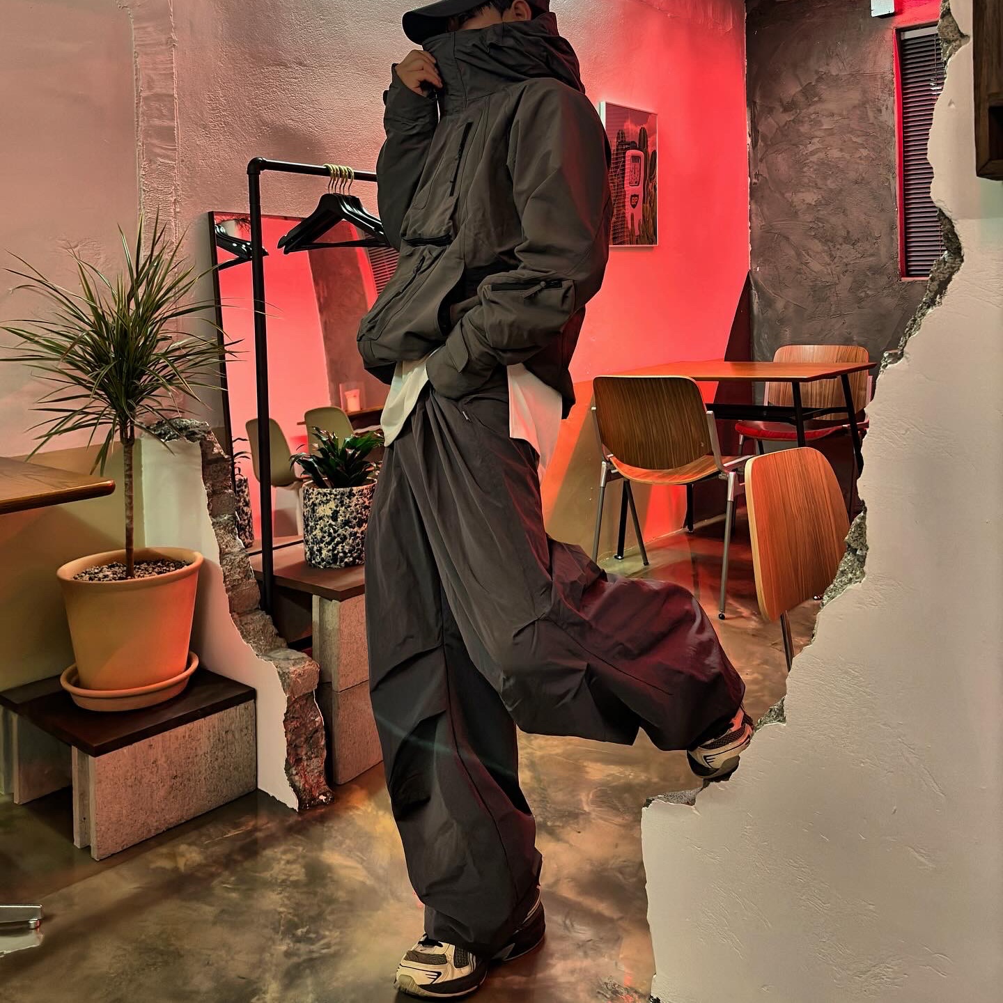 Asics x I4P Gel-1130 Mink Glacier Grey, Undermycar Rikan Multi Pocket Casual Jacket Phantom - 21FW 착용 스타일 - 2