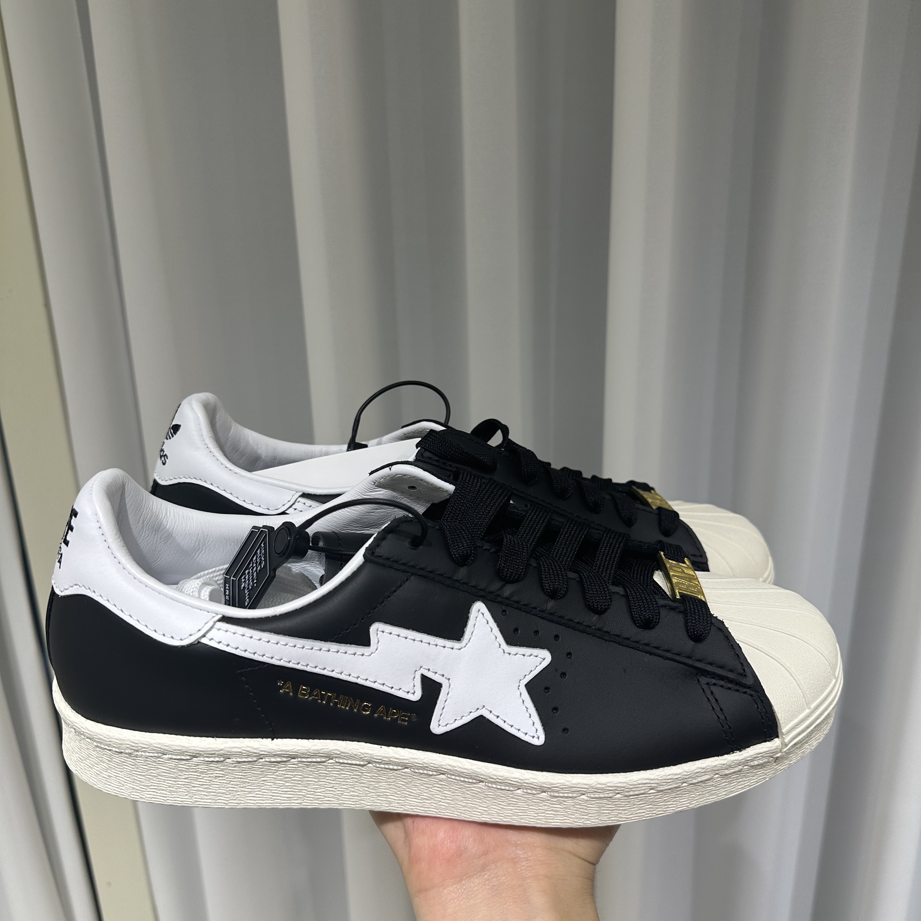 Adidas x BAPE Superstar 80s Core Black Off White 착용 스타일