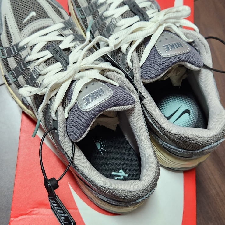 Nike P-6000 Flat Pewter Light Iron Ore 착용 스타일 - 1
