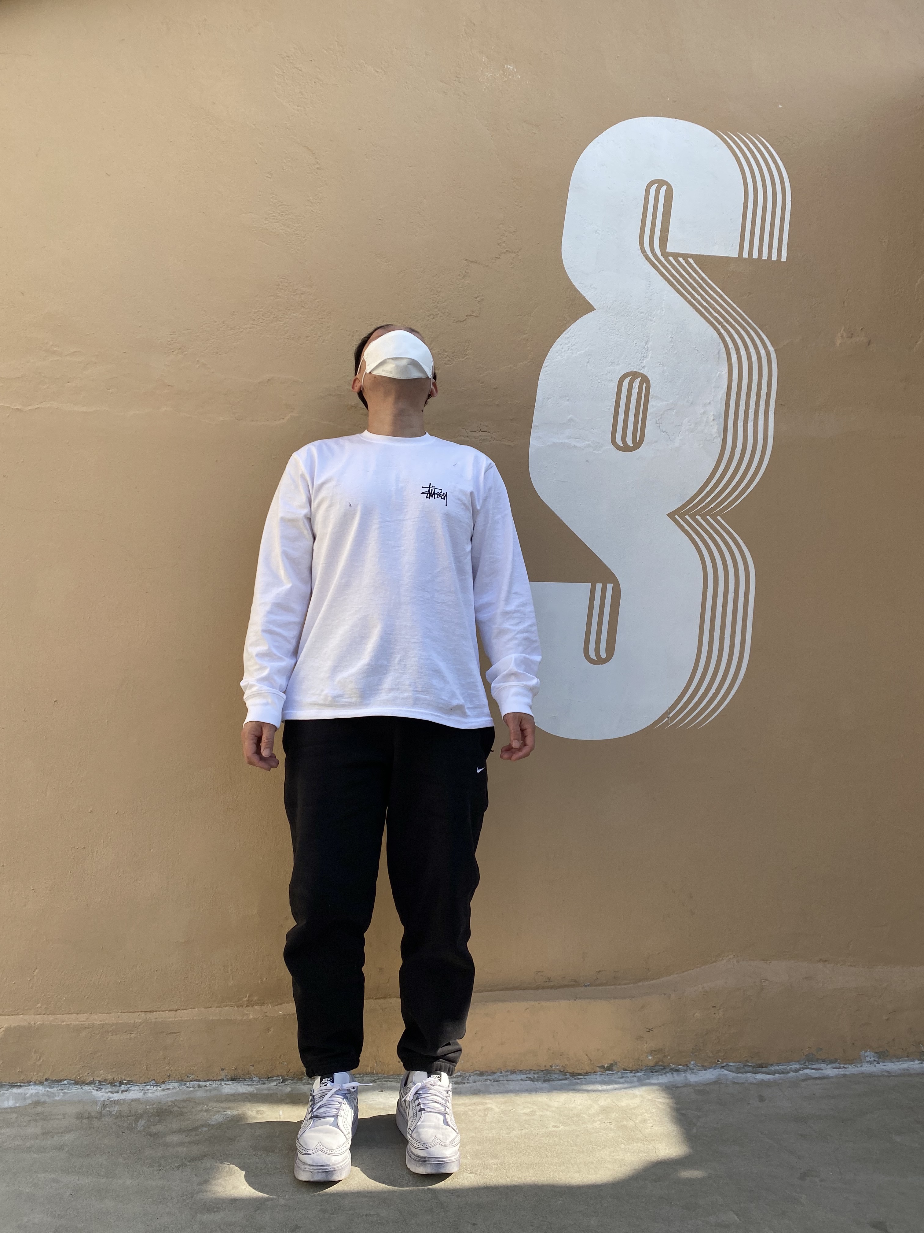 Stussy Basic Stussy LS T-Shirt White 2022, Nike NRG Solo Swoosh Fleece Pants Black White - Asia 착용 스타일