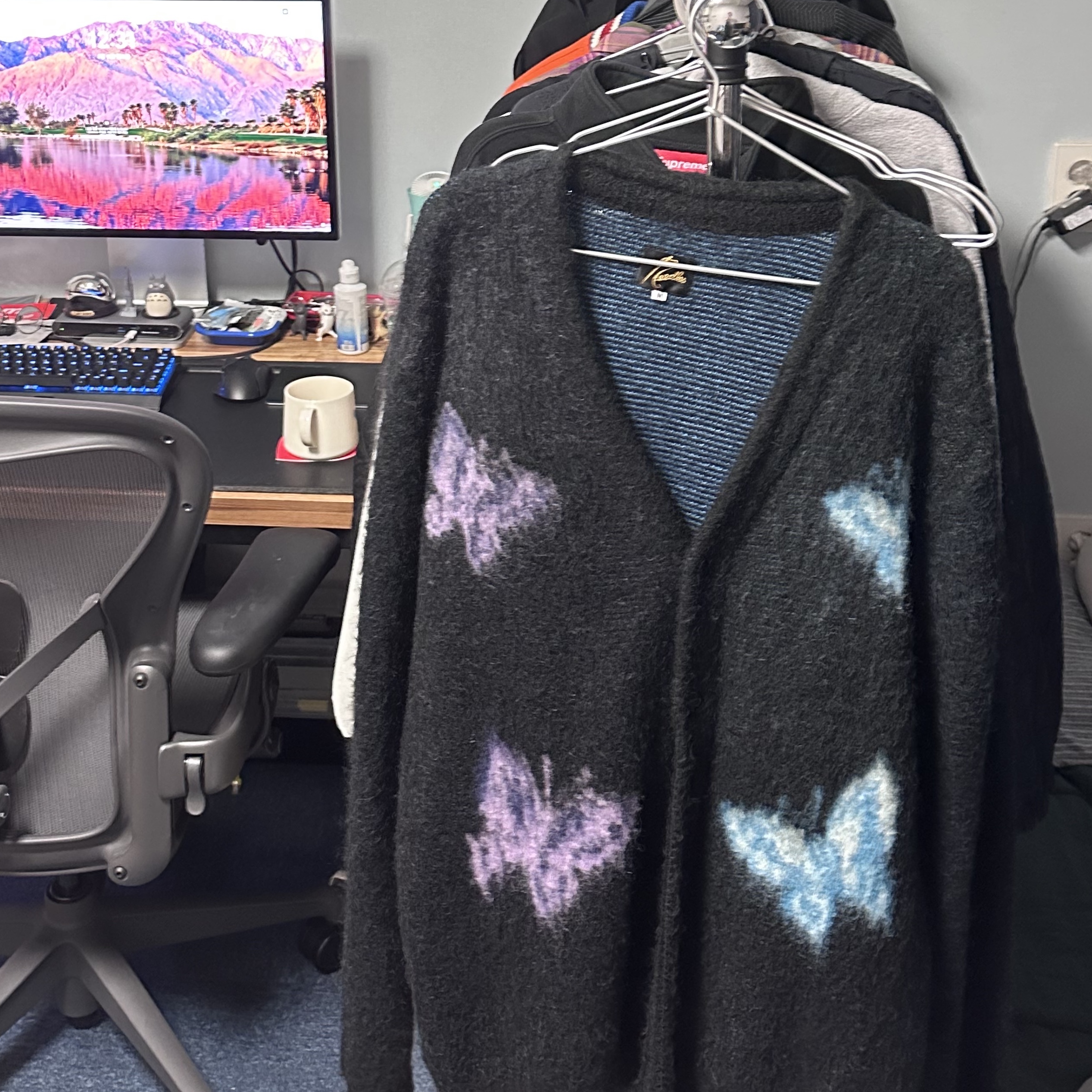Needles x Studious Mohair Papillon Cardigan Black 착용 스타일