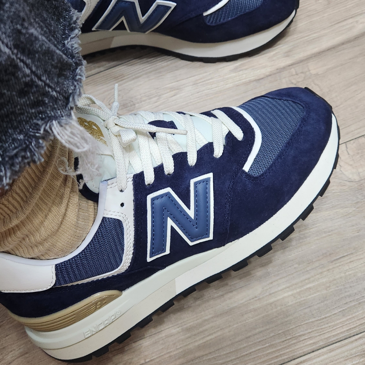 New Balance 574 Legacy Navy 착용 스타일