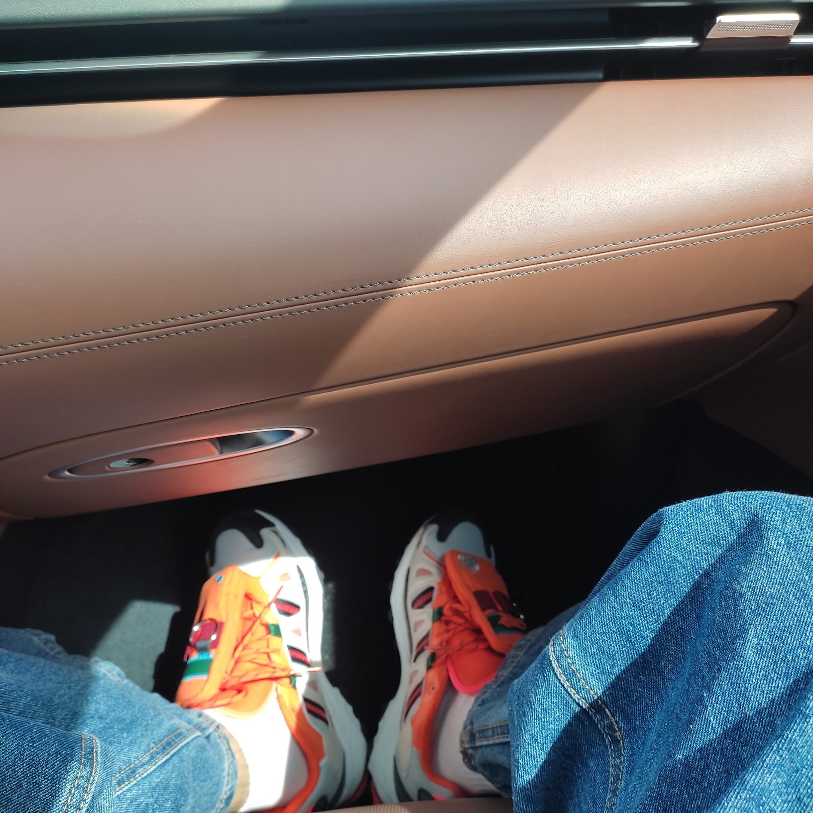Adidas x Sean Wotherspoon x Atmos Superturf Adventure Stone Power Red 착용 스타일