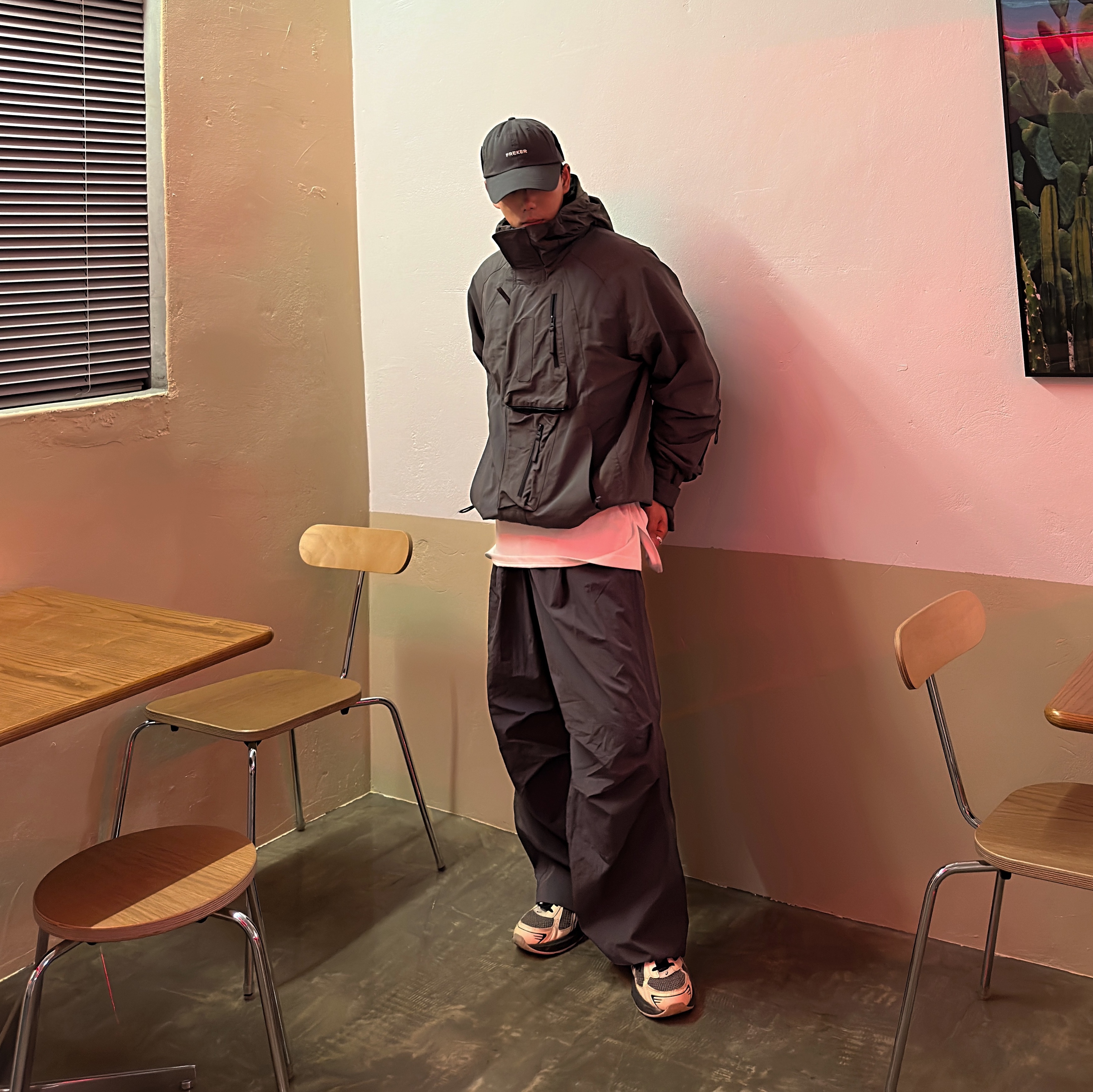 Undermycar Rikan Multi Pocket Casual Jacket Phantom - 21FW, Asics x I4P Gel-1130 Mink Glacier Grey 착용 스타일 - 1