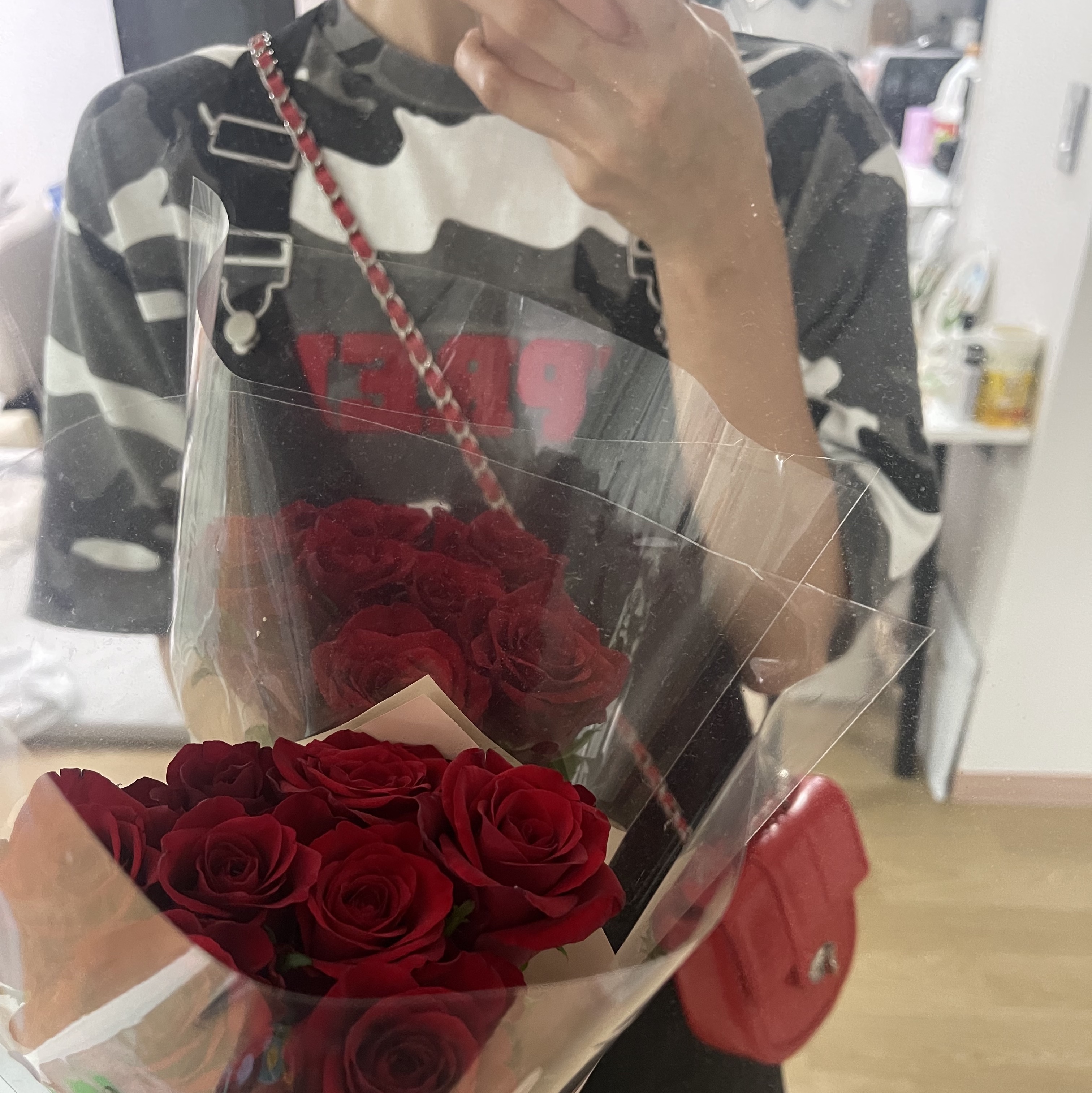 Cardinal Red Munk Bag Red, Supreme Collegiate S/S Top Snow Camo - 23FW 착용 스타일
